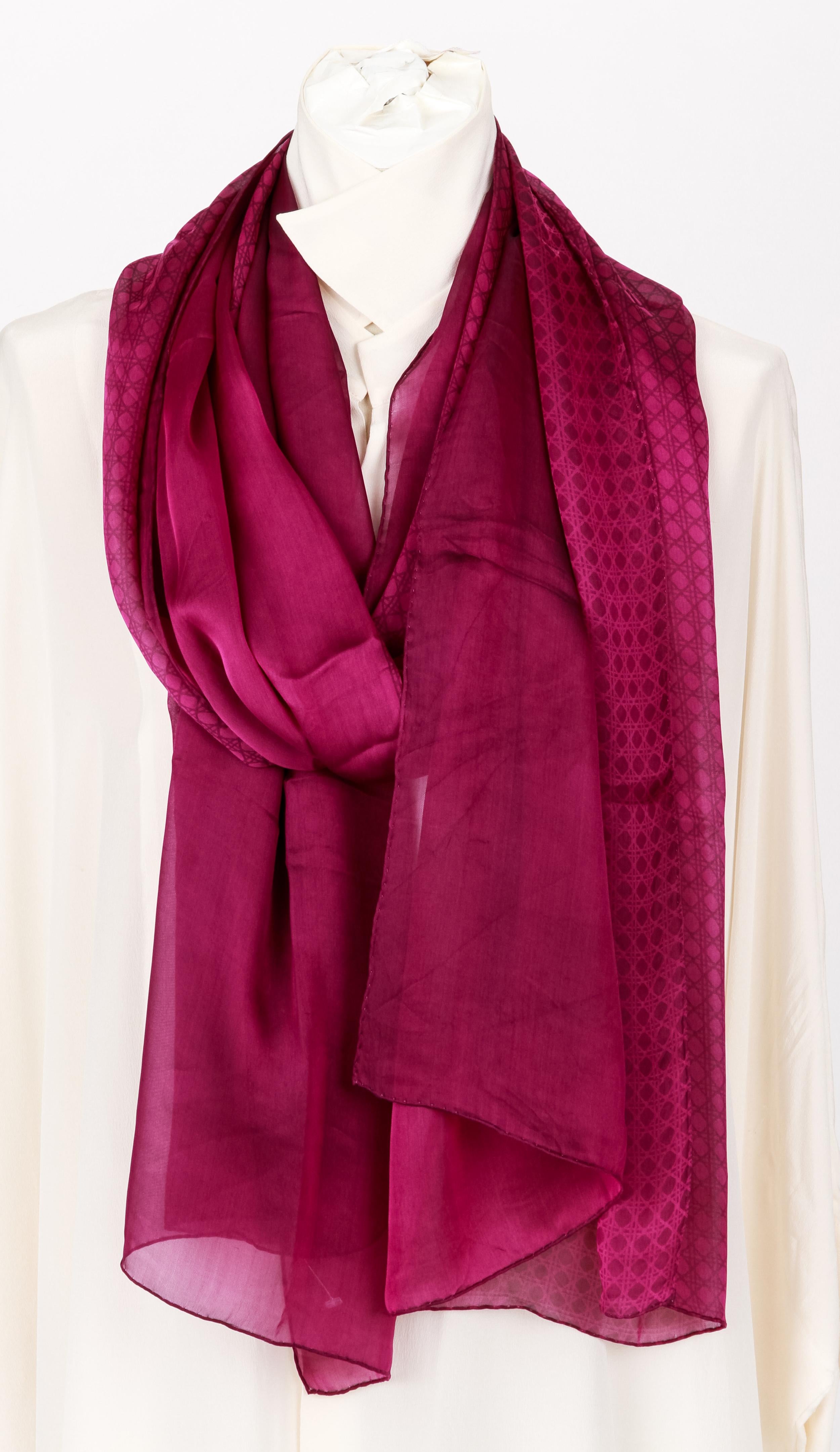 Christian Dior Lila gesteppter Seiden-Stola-Schal Damen im Angebot
