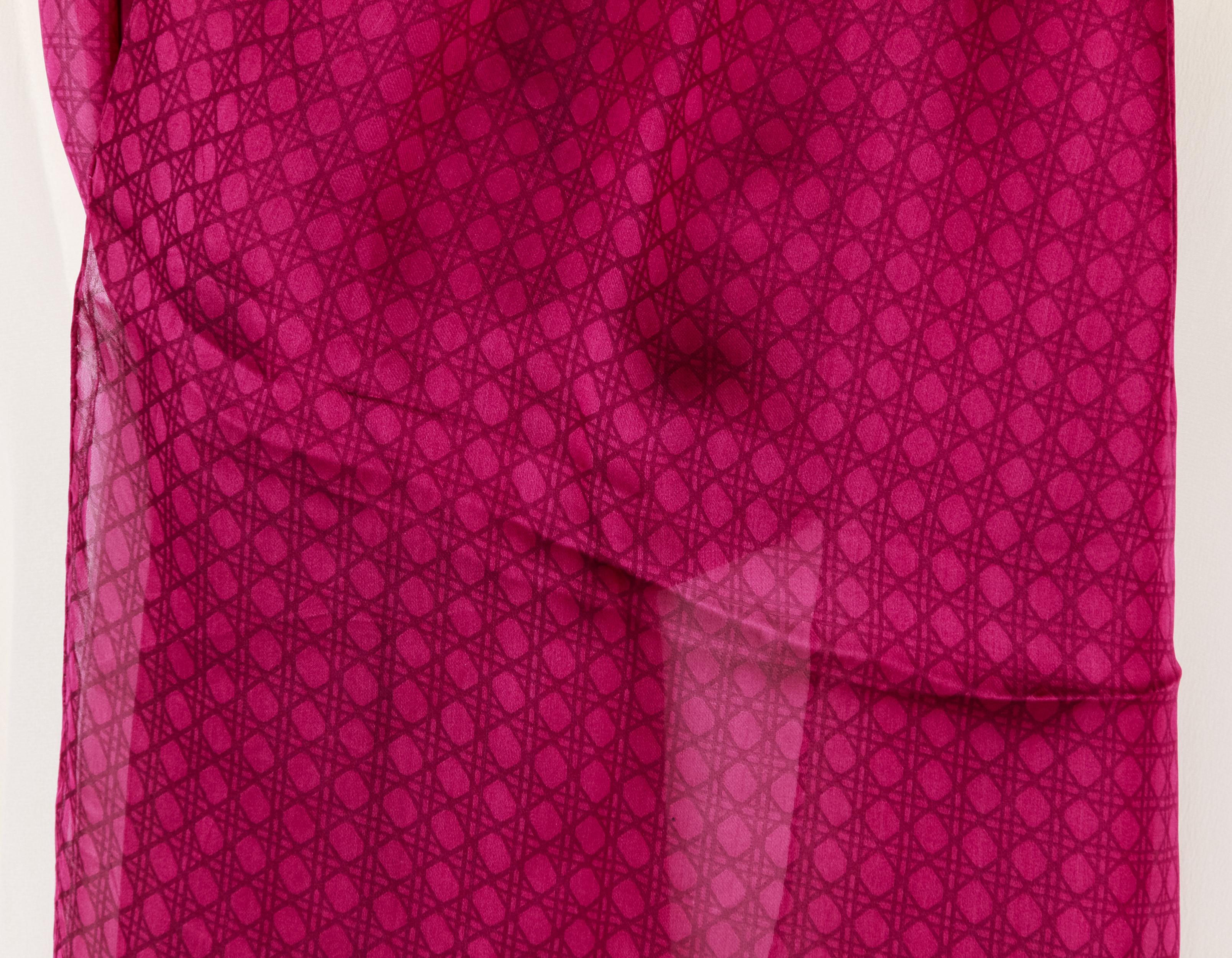 Christian Dior Lila gesteppter Seiden-Stola-Schal Damen im Angebot