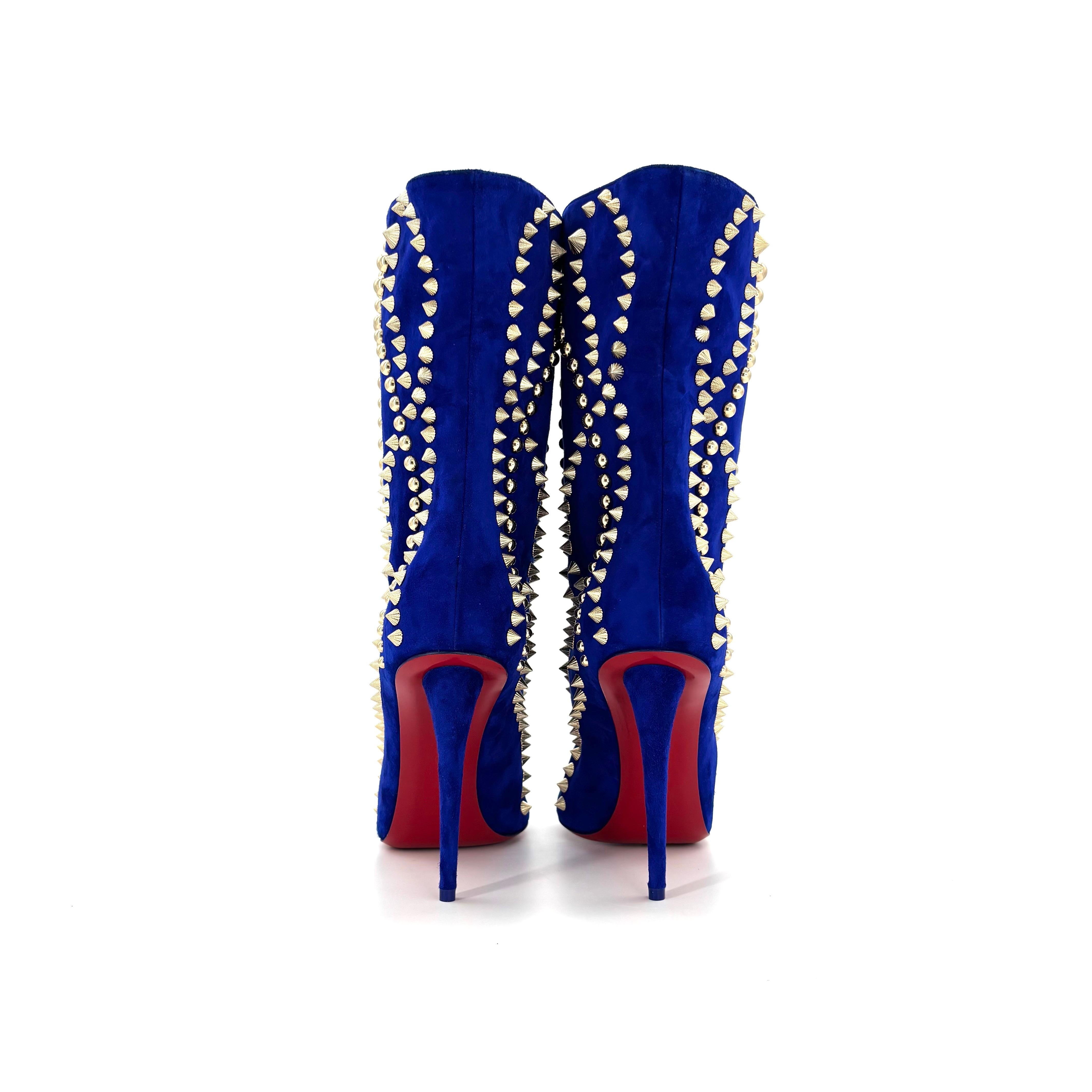 NEW Christian Louboutin Astrilarge Booty Pika 100 Pointed Toe Boots 40 In Excellent Condition For Sale In Mechanicsville, VA