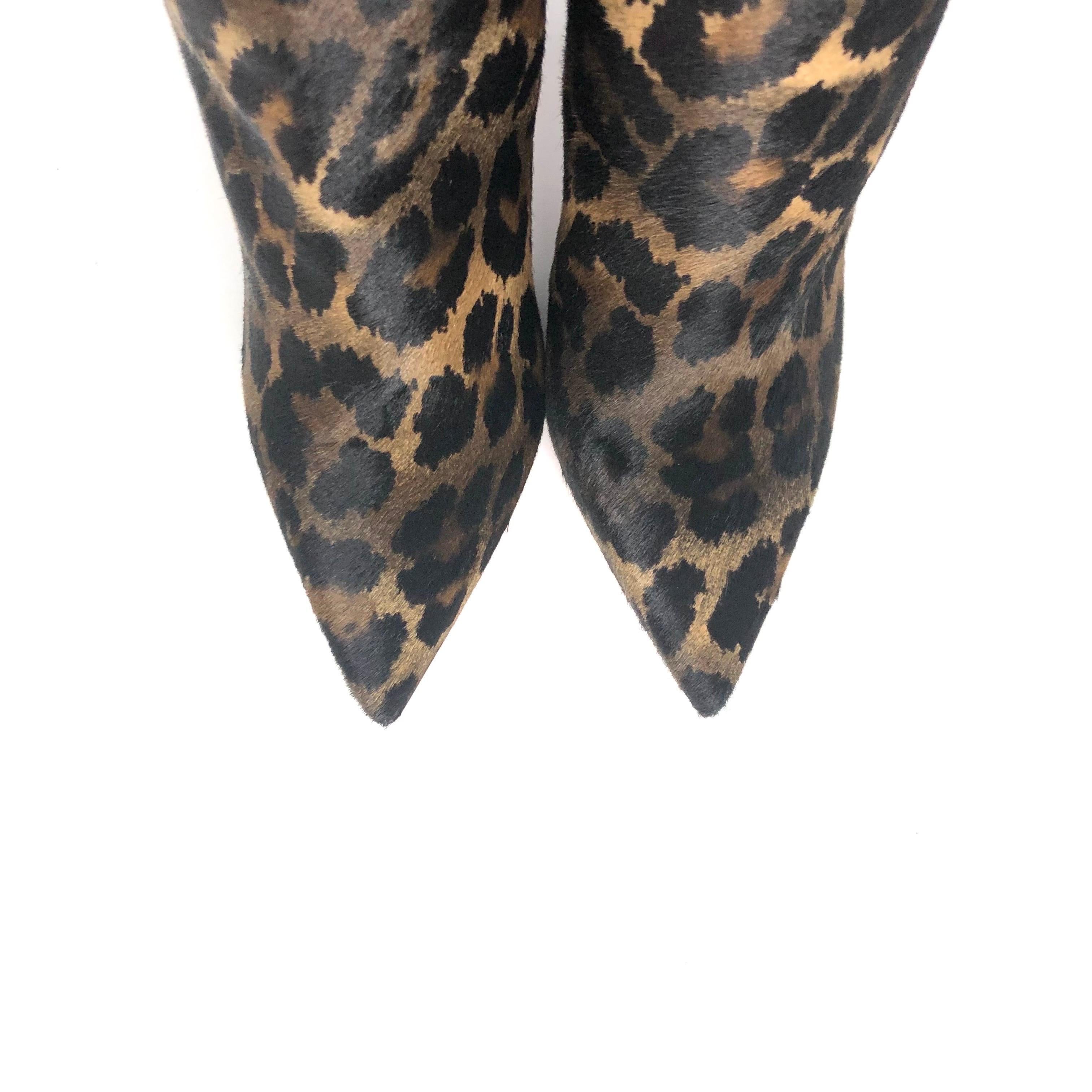 Donna NEW Christian Louboutin Astrilarge Botta 100 Pony Kitty Pointed Toe Stivali 36.5 in vendita