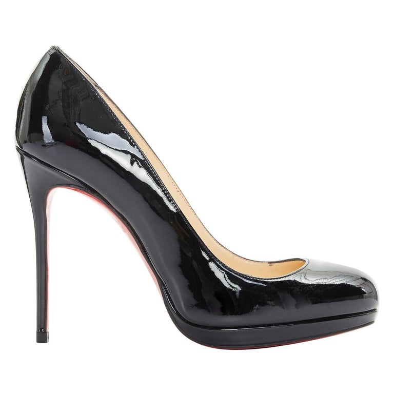 black stilettos round toe