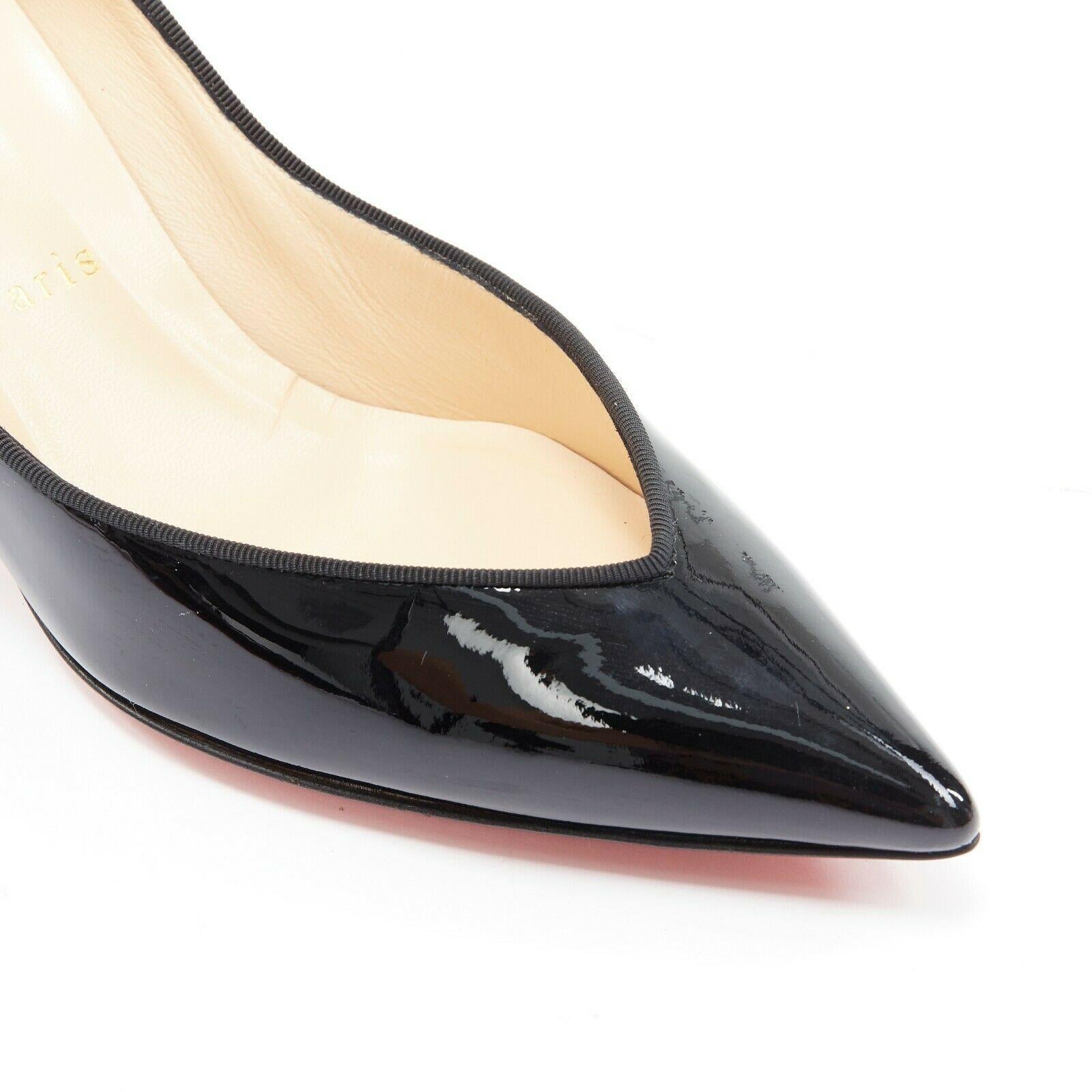 new CHRISTIAN LOUBOUTIN black patent V-neck vamp pointed kitten heel EU37
CHRISTIAN LOUBOUTIN
Black patent leather upper. V-neck vamp. Pointed toe. Tonal stitching. 
Grosgrain trimming along opening. Slim kitten heel. Tan padded leather lining.