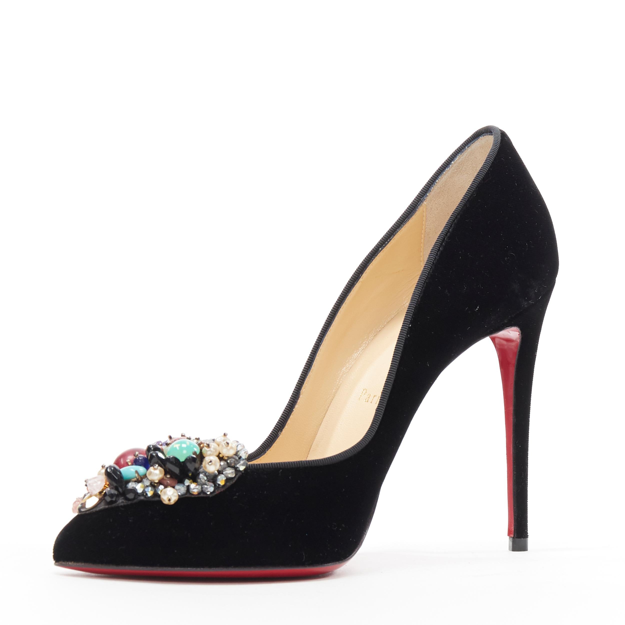 new CHRISTIAN LOUBOUTIN Diva Cora stone embellished heart black velvet pump EU38 In New Condition In Hong Kong, NT