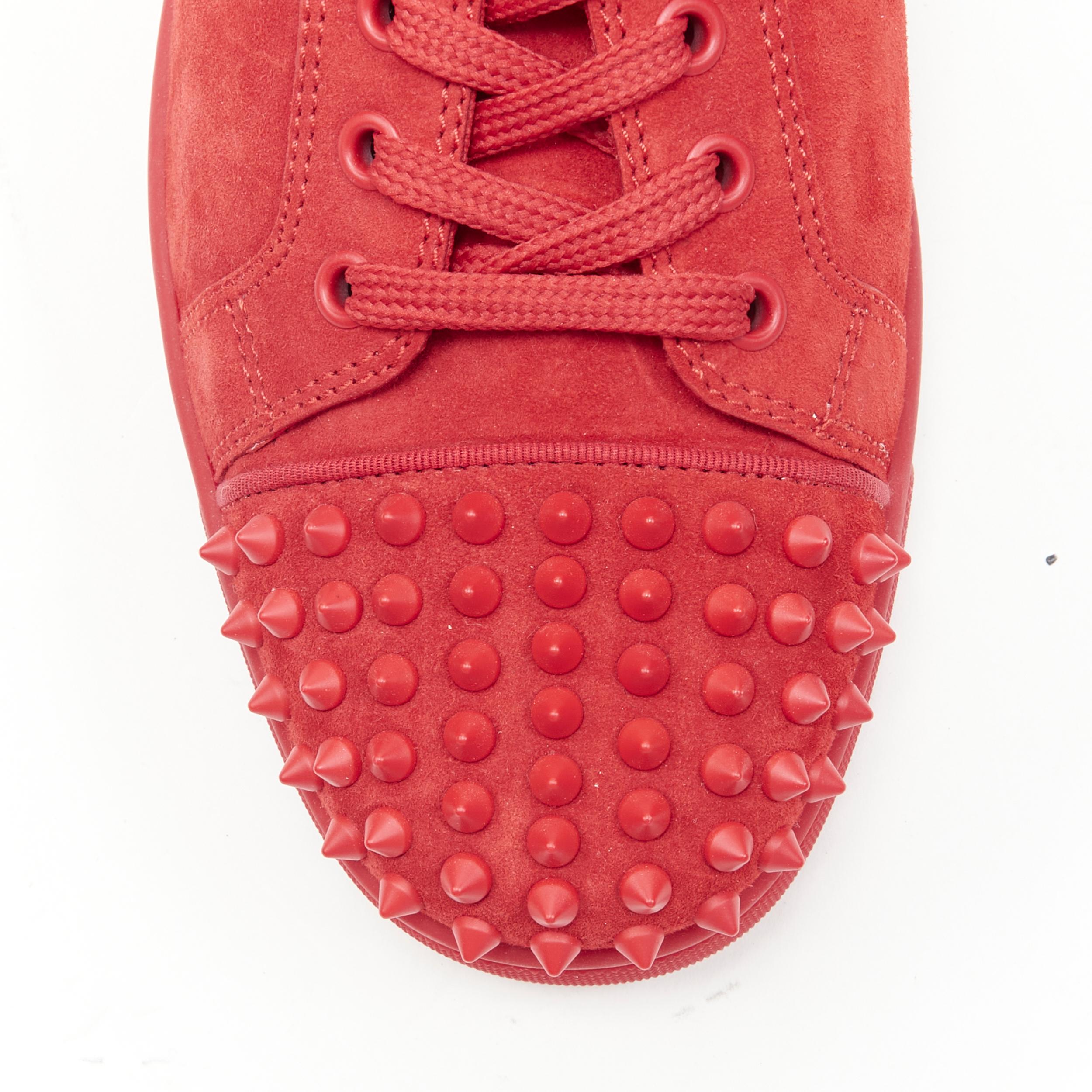 new CHRISTIAN LOUBOUTIN Louis Junior Spike red suede spike toe low sneaker EU42 In New Condition In Hong Kong, NT