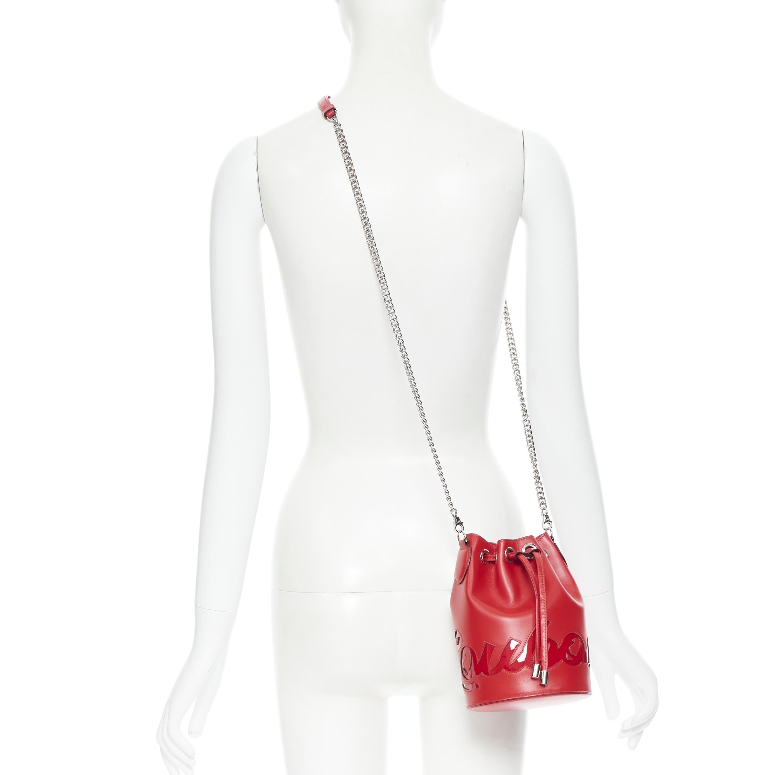 new CHRISTIAN LOUBOUTIN Marie Jane red signature logo bucket crossbody bag 
Reference: TGAS/B00238 
Brand: Christian Louboutin 
Designer: Christian Louboutin 
Model: Marie Jane 
Material: Leather 
Color: Red 
Pattern: Solid 
Closure: Drawstring