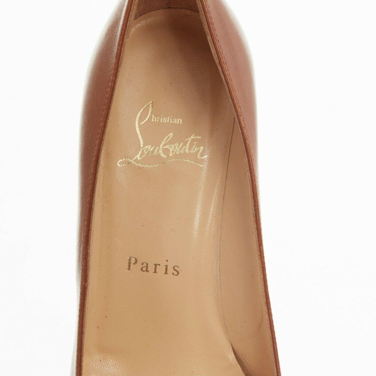 new CHRISTIAN LOUBOUTIN Prorata 90 Wood brown round toe platform heels 37.5 For Sale at 1stdibs
