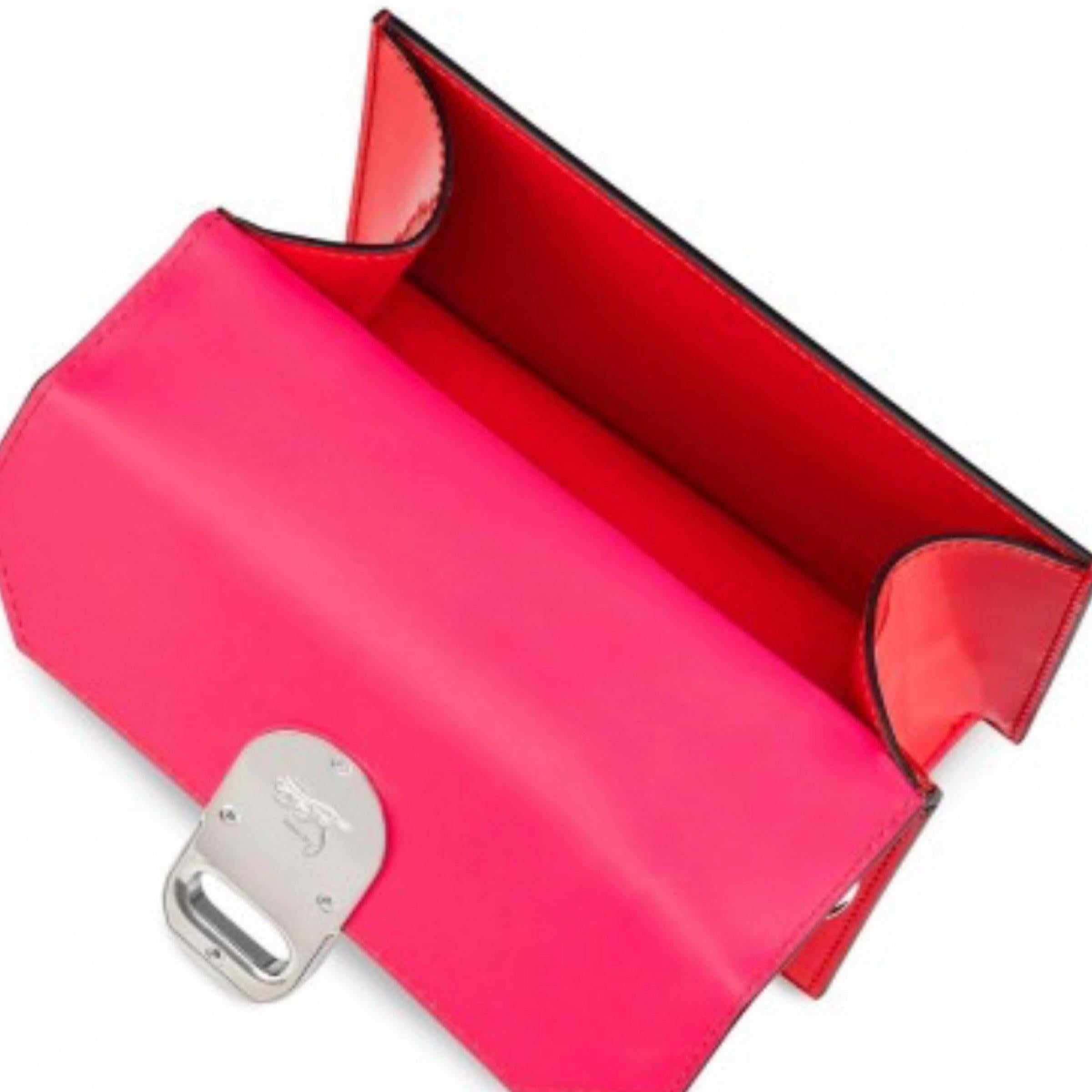 NEU Christian Louboutin Rote Elisa Lack Mini Top Handle Crossbody Umhängetasche im Angebot 2