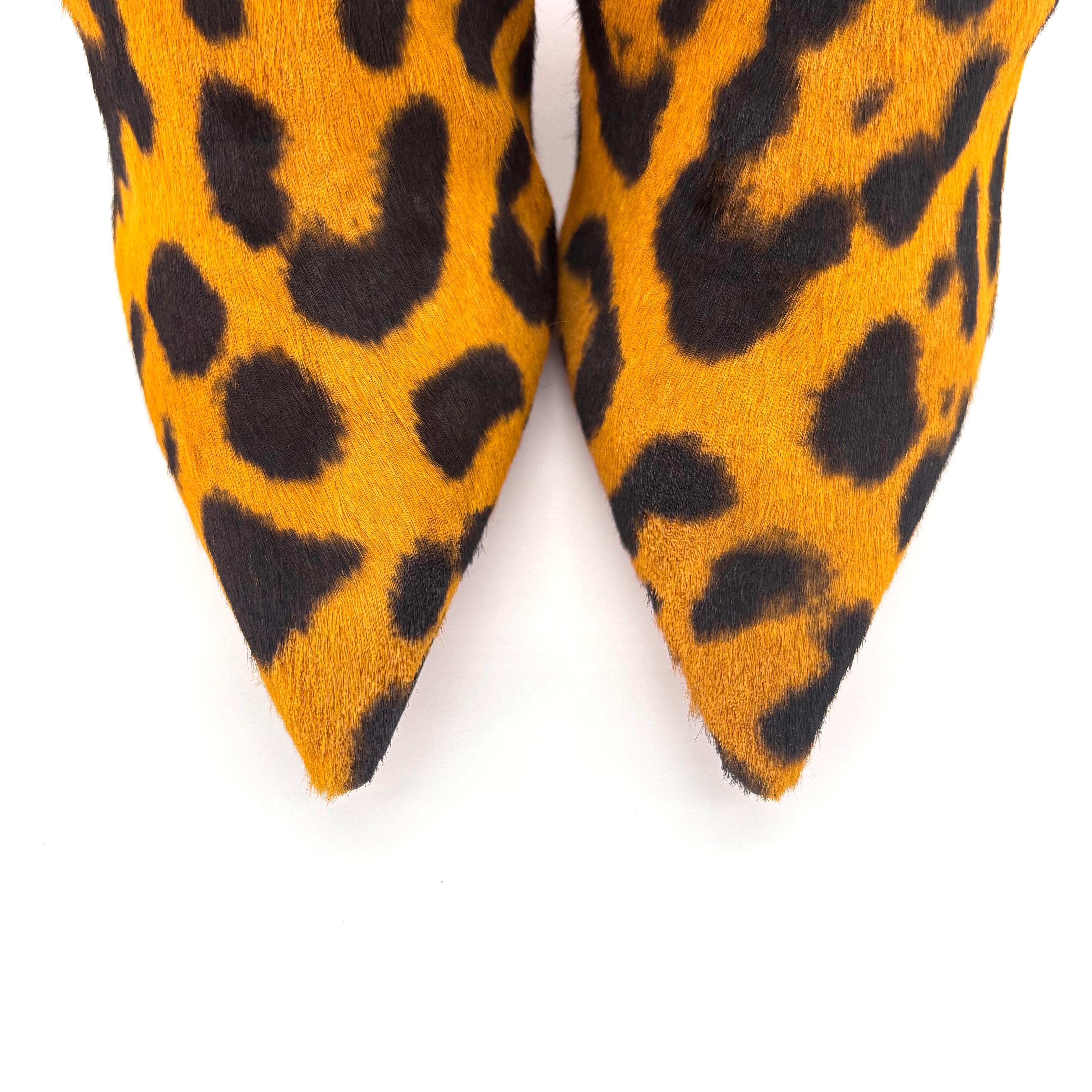 NUEVO Christian Louboutin So Kate 85 Botín de pelo de poni de leopardo picante 36.5 en venta 1