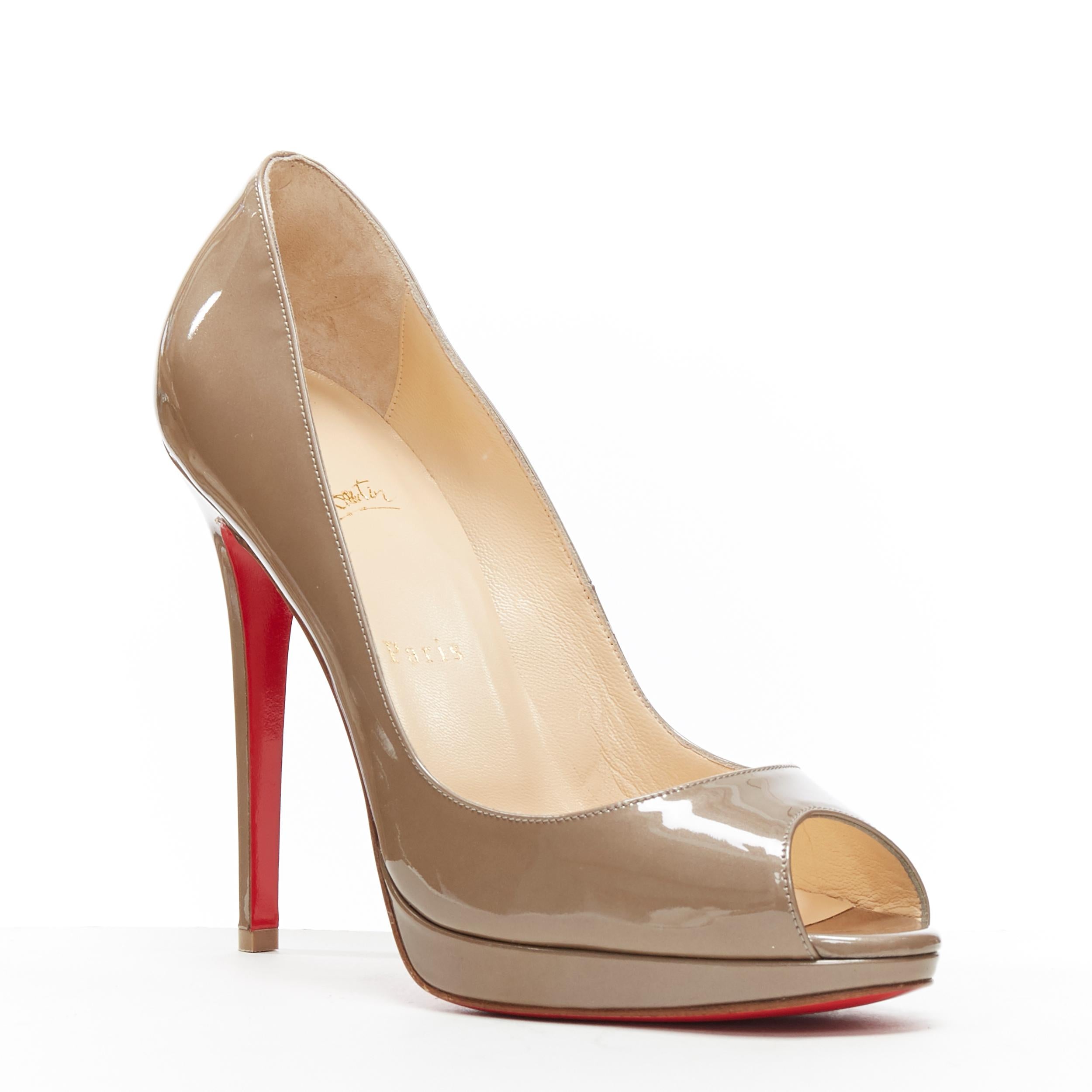nuevo CHRISTIAN LOUBOUTIN Yolanda 120 taupe charol plataforma peep toe tacón EU39
Marca: Christian Louboutin
Diseñador: Karl Lagerfeld
Nombre del modelo / Estilo: Yolanda 120
Material: Piel
Color: Beige
Patrón: Sólido
Cierre: Slip on
Detalle extra: