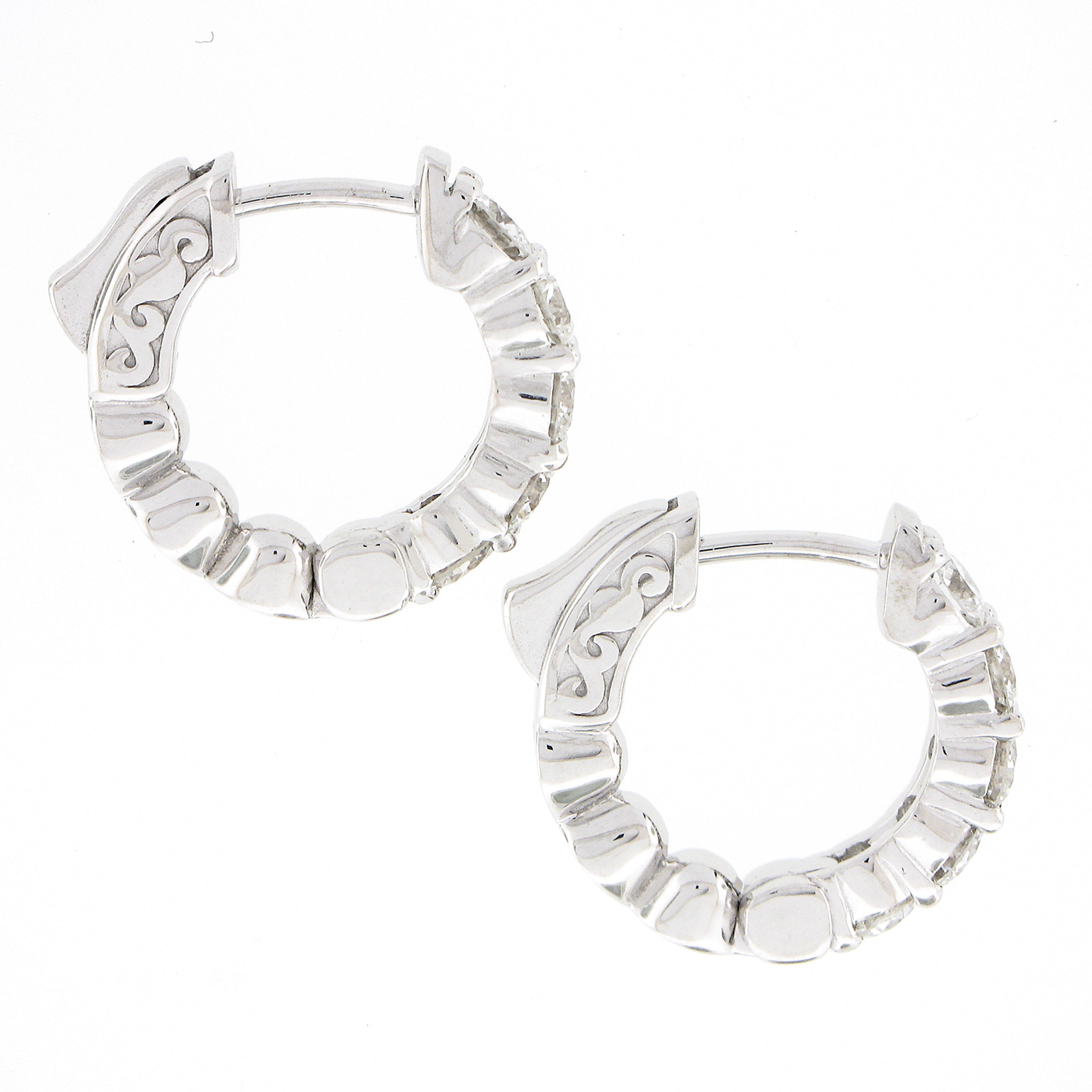 Women's NEW Classic 14k White Gold 1.23ctw 10 Round Diamond 15.7mm Huggie Hoop Earrings For Sale