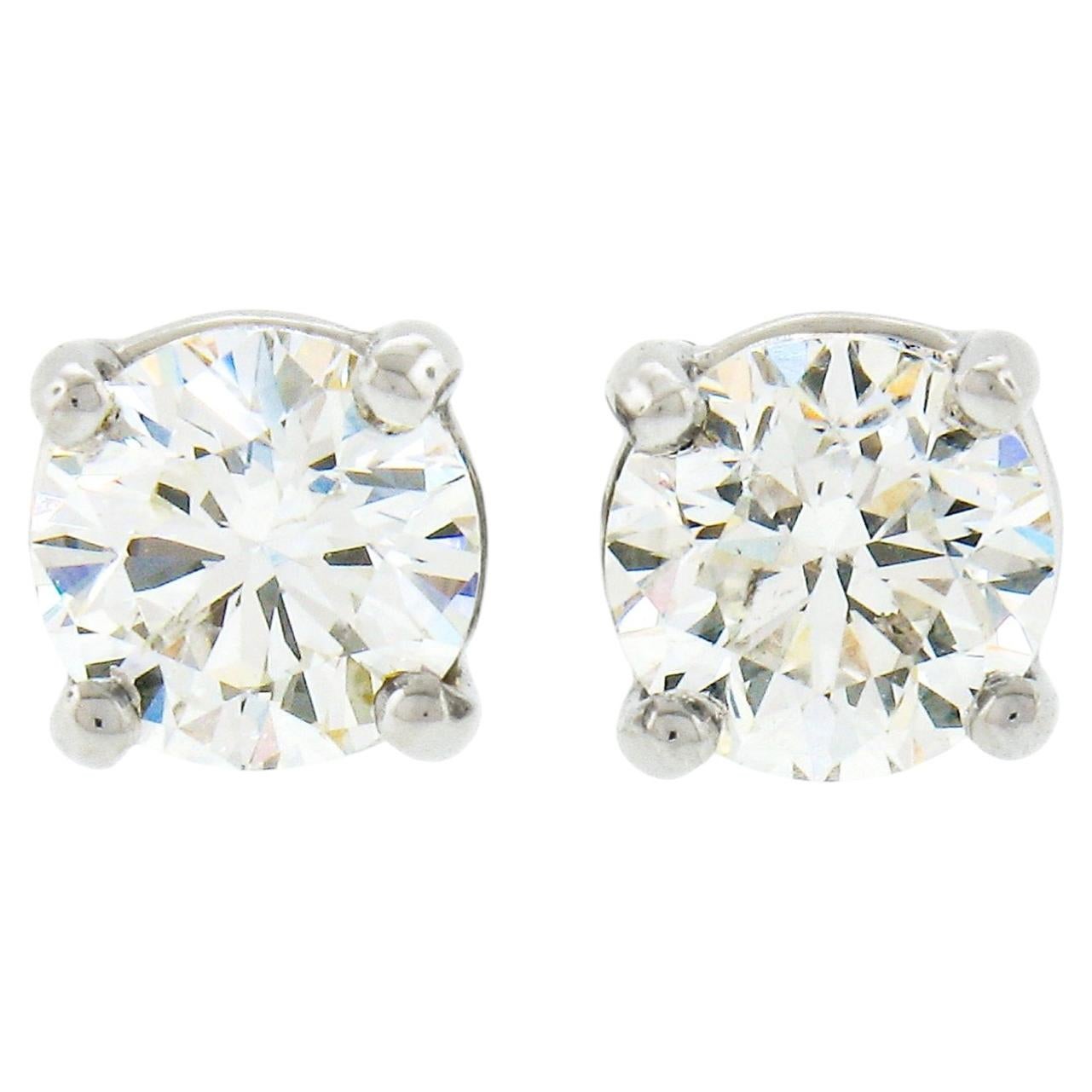 NEW Classic 14k White Gold .75ct Round Brilliant Diamond Prong Set Stud Earrings (Boucles d'oreilles en or blanc 14k)