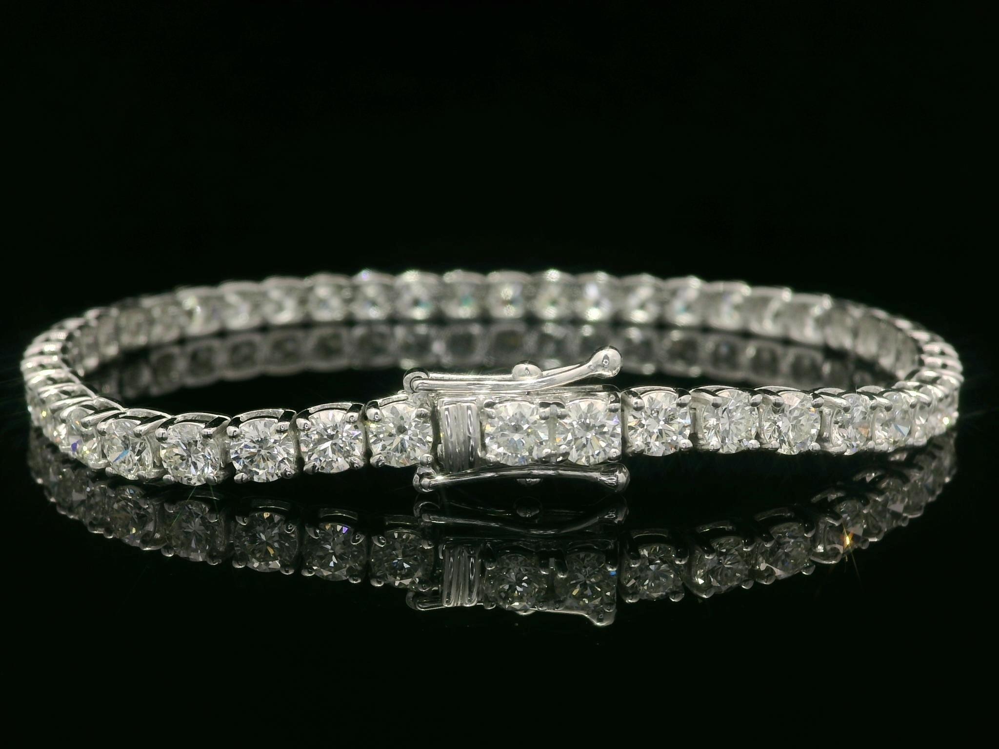 Women's New Classic 14k White Gold 8.87ctw Round Cut VS Diamond Line Tennis Bracelet