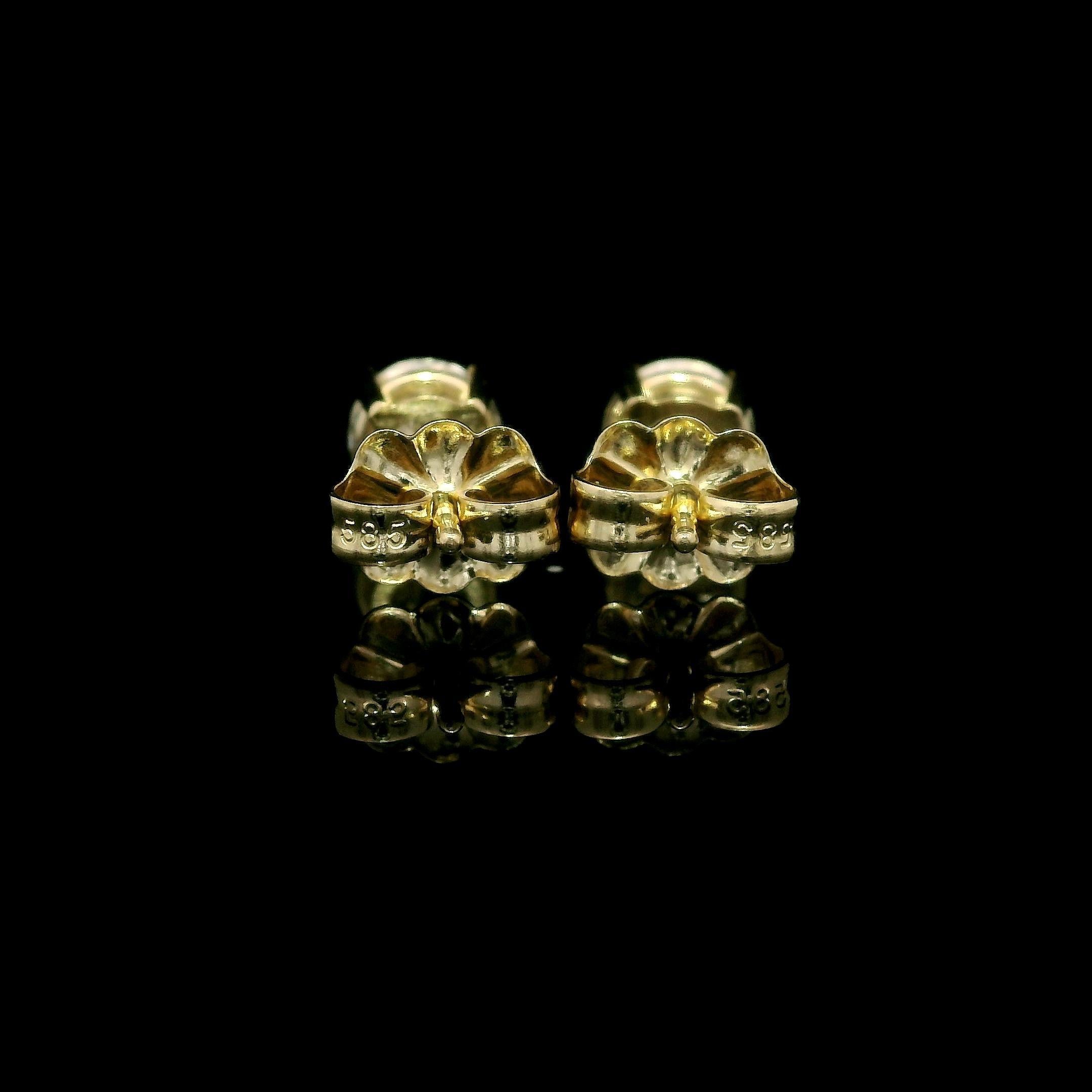 NUOVO Orecchini classici in oro giallo 14k con diamante da 0,75 carati a 4 punte In condizioni Nuovo in vendita a Montclair, NJ