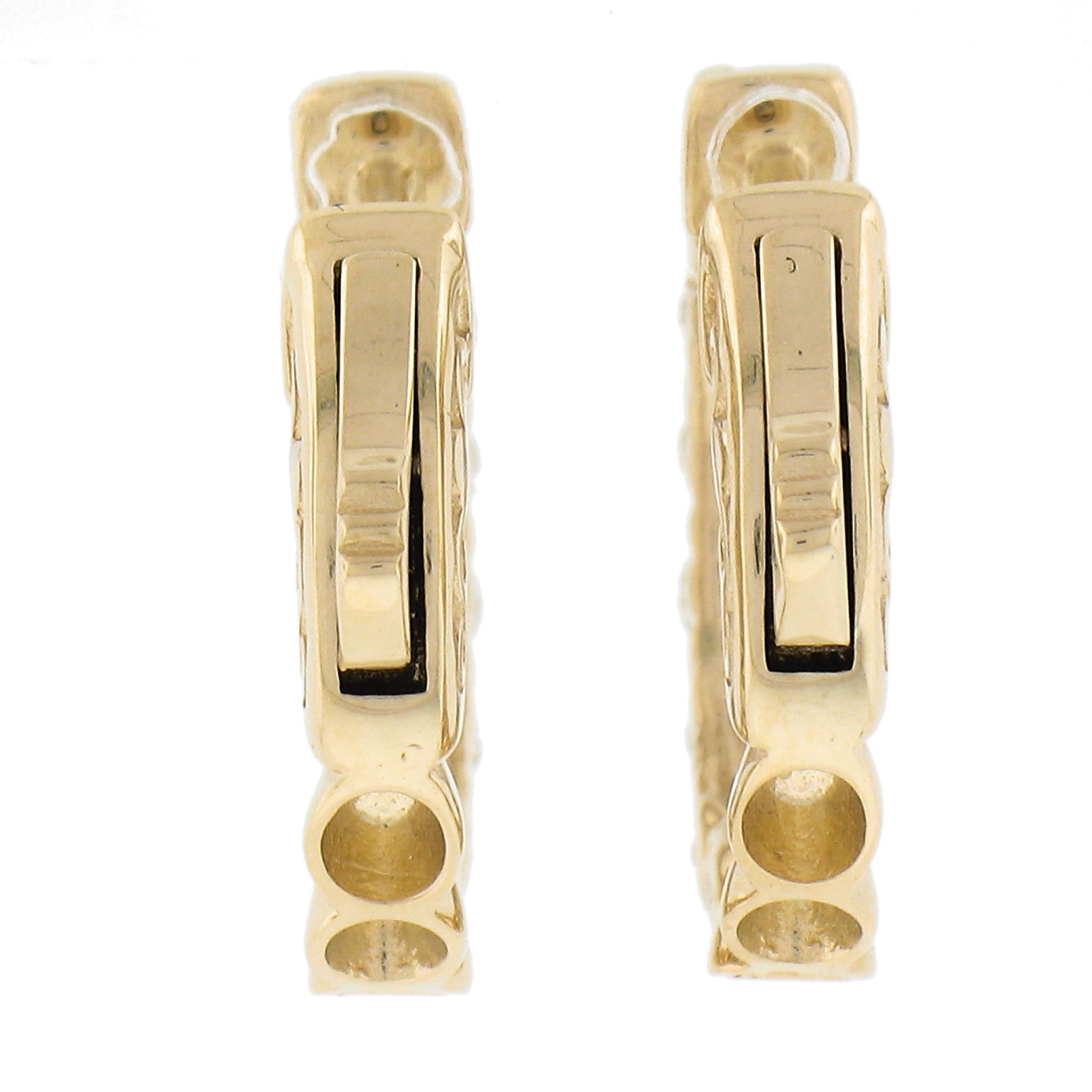 NUEVOS Pendientes clásicos de oro amarillo de 14 quilates con un diamante de 0,91 ctw y 15,3 mm de diámetro. Corte redondo en venta