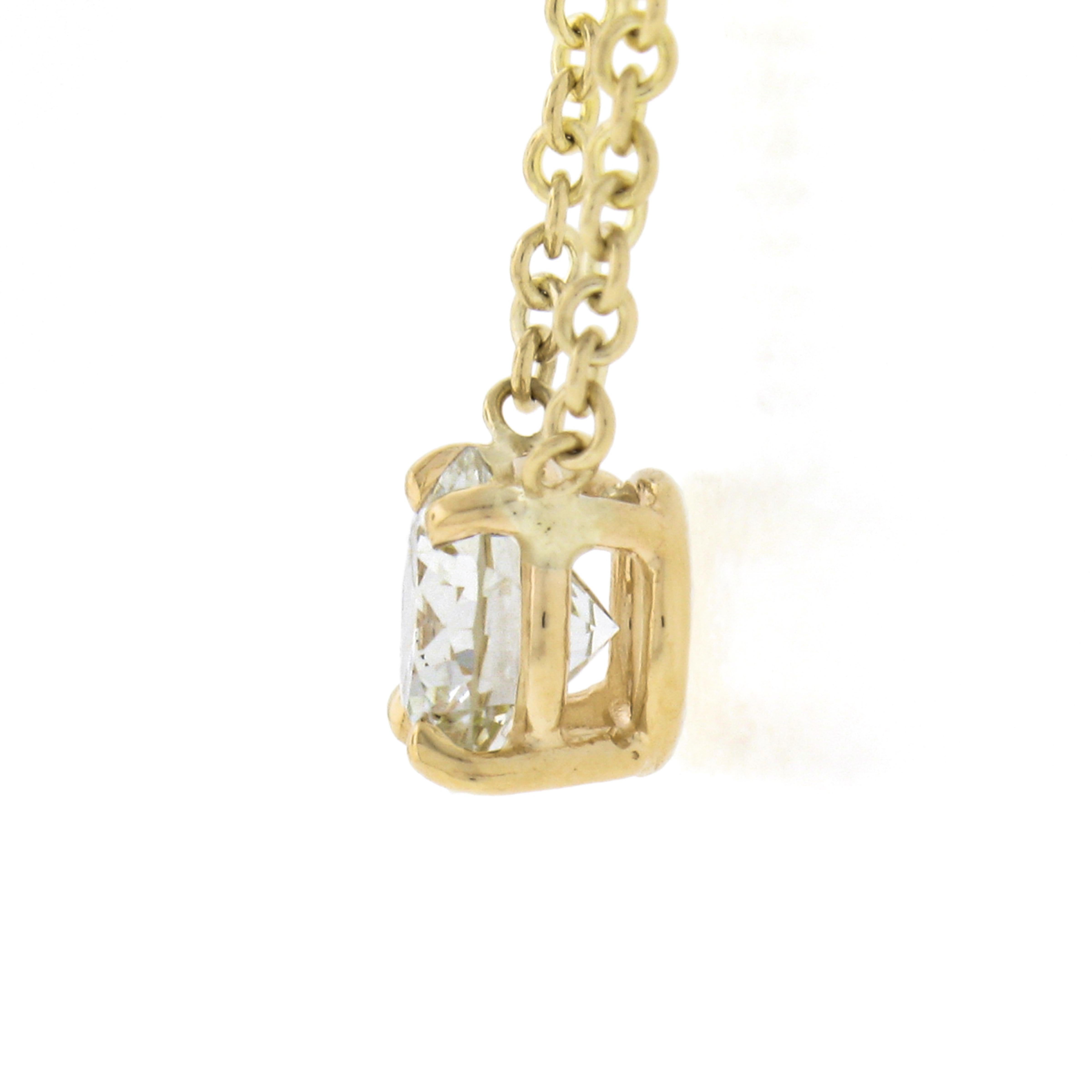 NEW Classic 14k Yellow Gold .58ct Round Prong Diamond Solitaire Pendant Necklace Pour femmes en vente