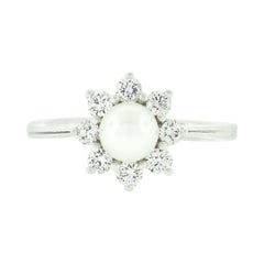 New Classic 18k White Gold Pearl 0.40ct Round Diamond Flower Cluster Ring