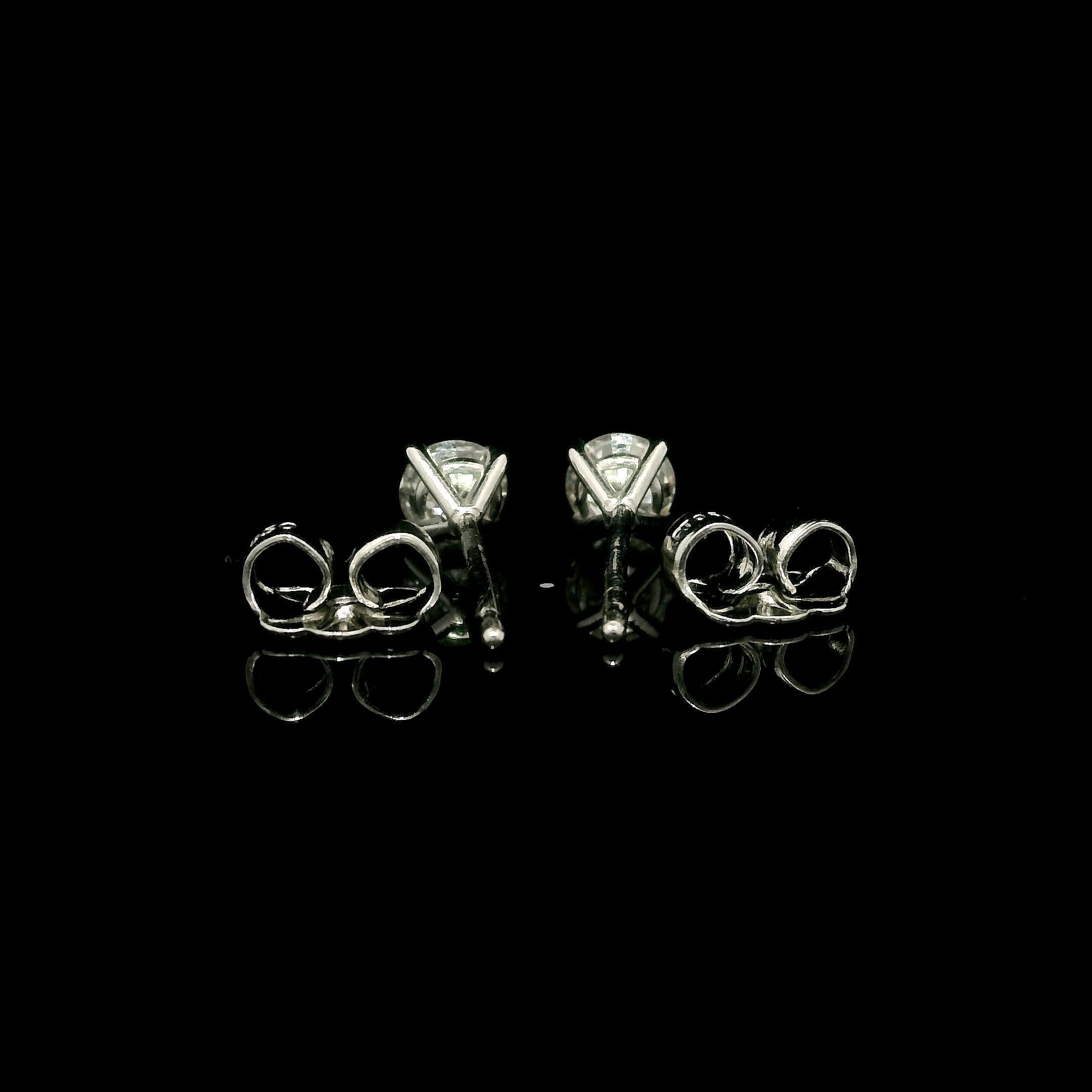NUOVO Orecchini classici in platino 0,40ctw VS G Round Martini Set Diamond Stud Earrings In condizioni Nuovo in vendita a Montclair, NJ