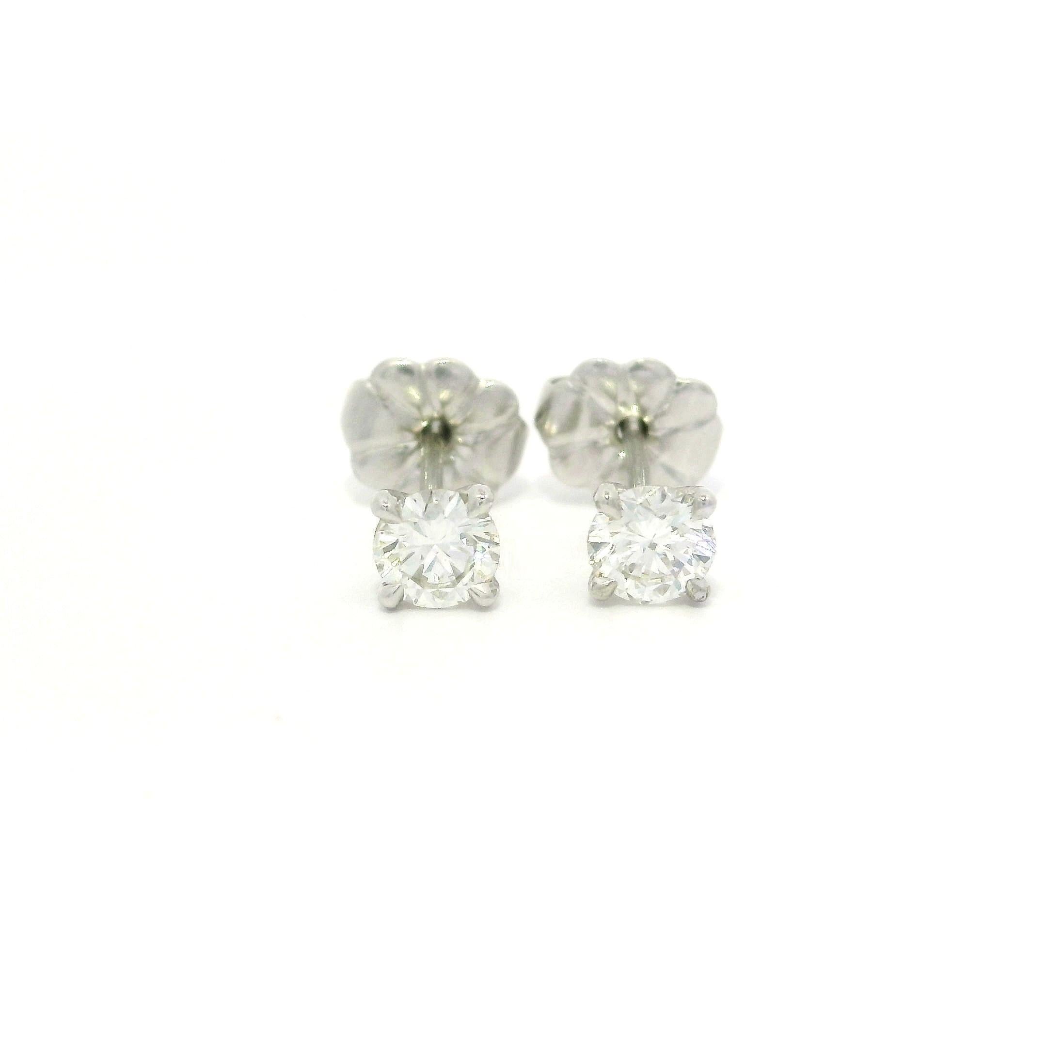 da uomo o donna NUOVO Orecchini classici in platino 0,40ctw VS G Round Martini Set Diamond Stud Earrings in vendita