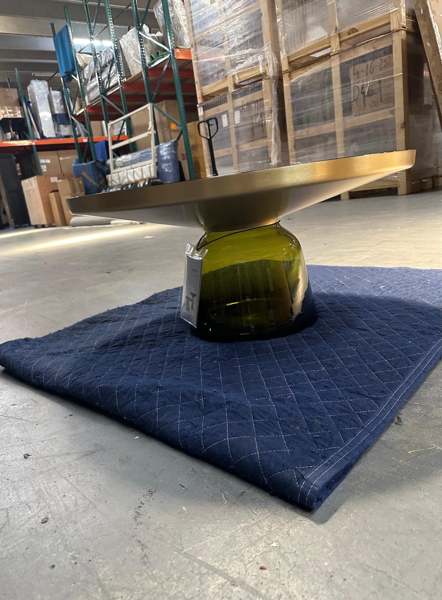 NUEVA Mesa baja de campana Classicon Verde Oliva de Sebastian Herkner en STOCK Alemán en venta
