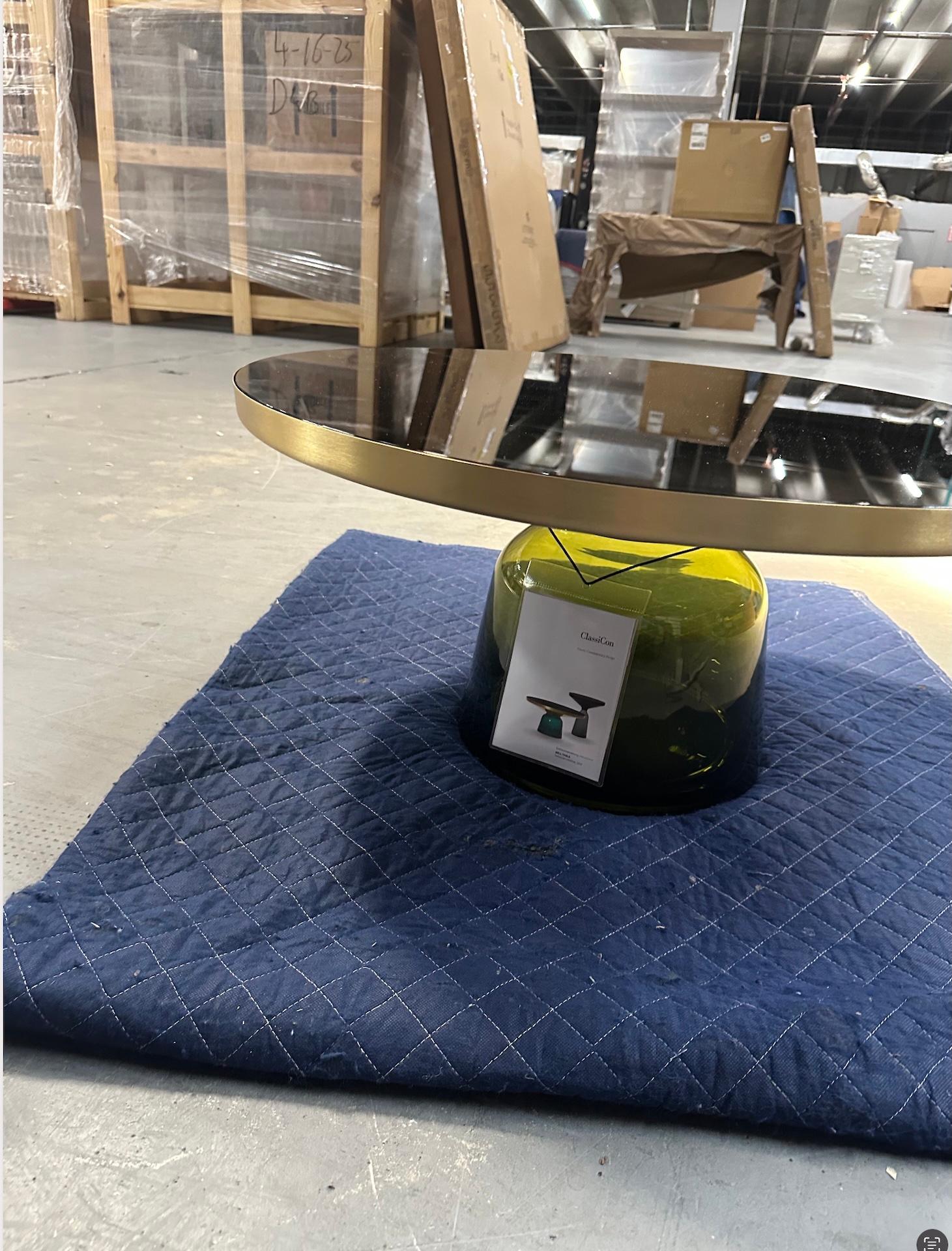 NUEVA Mesa baja de campana Classicon Verde Oliva de Sebastian Herkner en STOCK en Nuevo estado para la venta en New York, NY