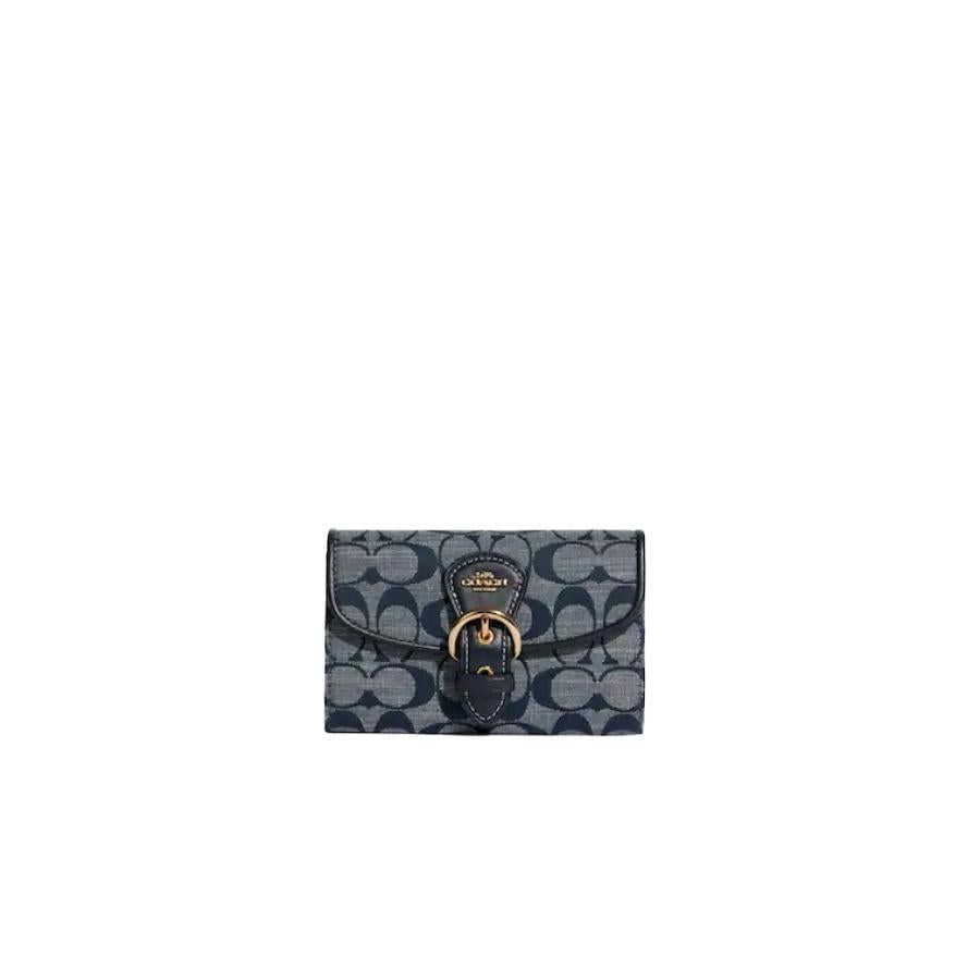 New Coach Blue Kleo Monogram Signature Chambray Wallet

Authenticity Guaranteed

DETAILS
Brand: Coach
Gender: Women
Category: Wallet
Condition: Brand new
Color: Blue
Material: Chambray
Monogram pattern
Gold-tone hardware
1 main compartment
1 zip