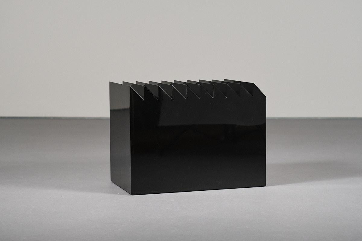 Table d'appoint laquée noire Contemporary Collectible Sierra 2 by Max Enrich en vente 4