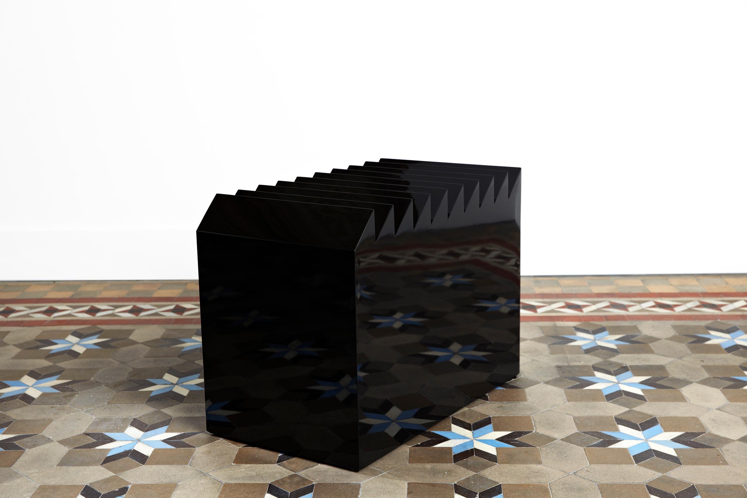 Table d'appoint laquée noire Contemporary Collectible Sierra 2 by Max Enrich Neuf - En vente à Barcelona, ES