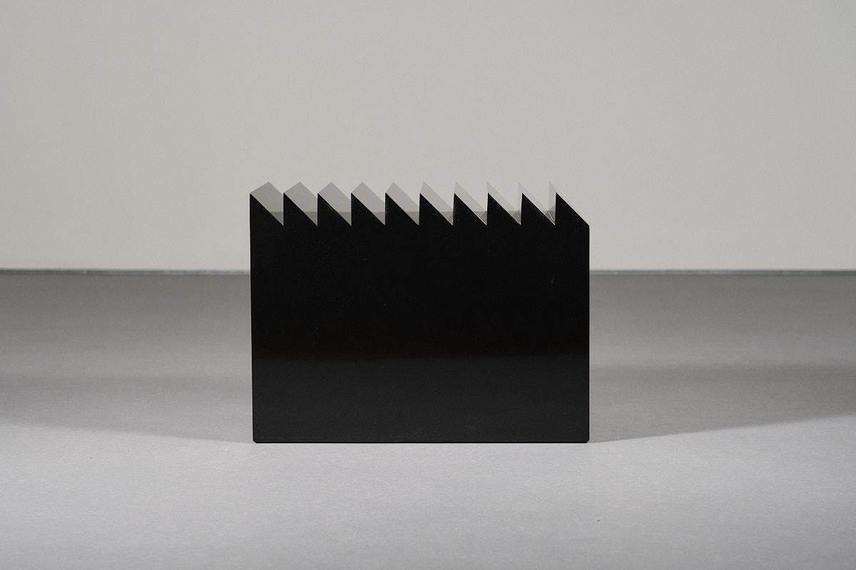 Table d'appoint laquée noire Contemporary Collectible Sierra 2 by Max Enrich en vente 3