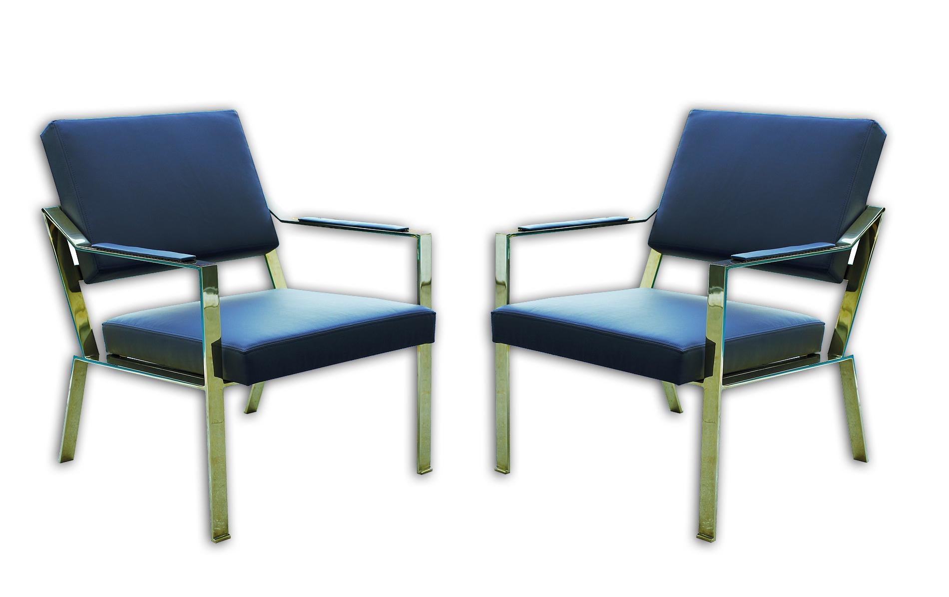 Brass armchair
Our team designed this armchair after have been selling thousands of chairs made from 17th- 21st century.
Our challenge was to create a chair we can use everyday at home at work, in an office, in a hotel, etc..., small size but