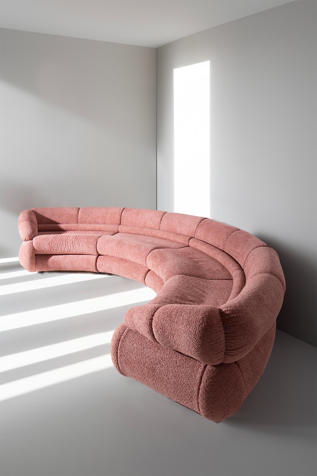 The modular sofa ORBITA, fully customizable in modules, represents an extremely versatile and refined furnishing solution. 
In exhibition preview at the Salone del Mobile 2024 at the TED SUITE in Milan, Fuori Salone.
The sofa is composed of