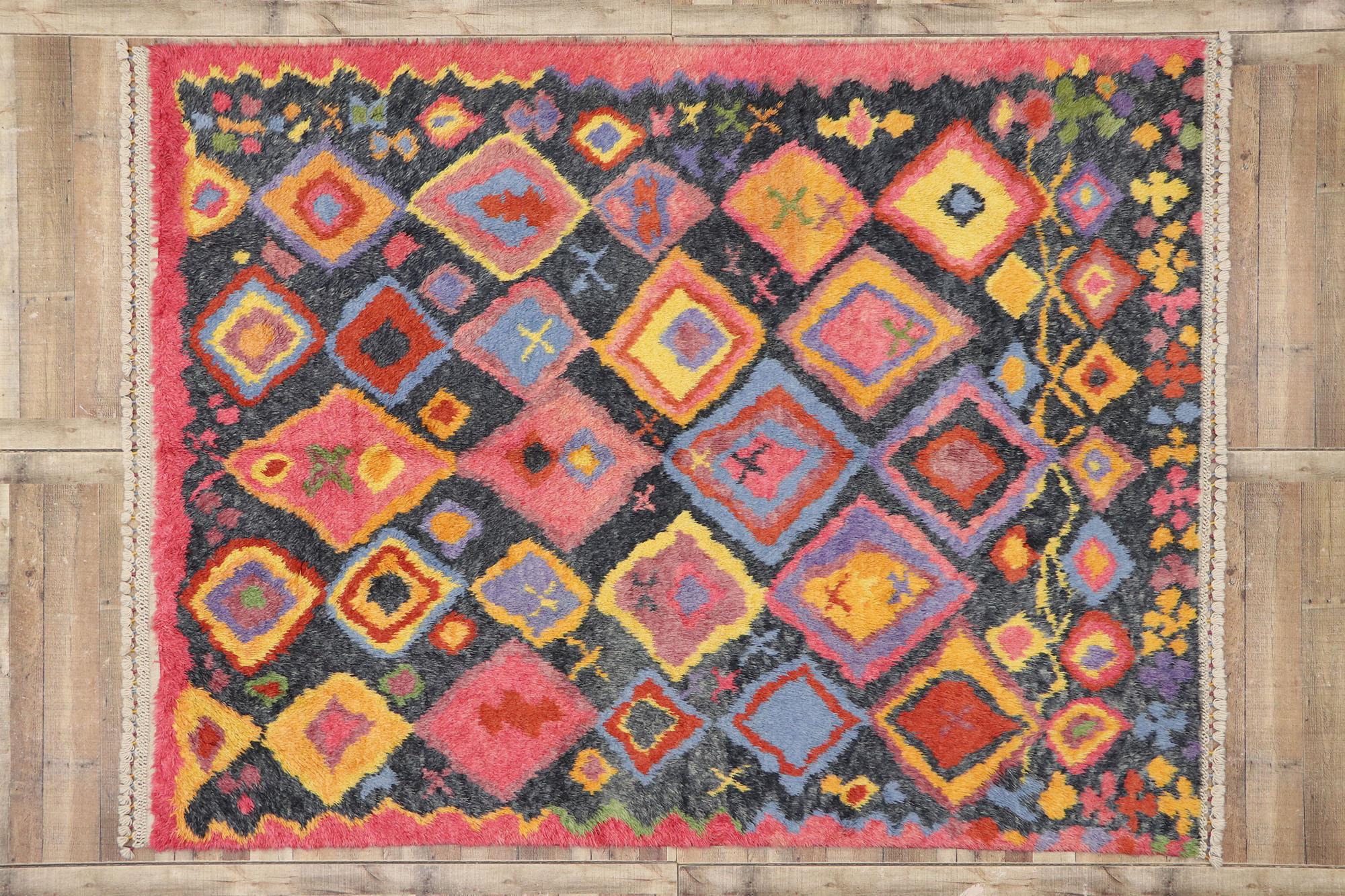 Laine New Colorful Contemporary Tulu Carpet with Modern Tribal Style (Nouveau tapis Tulu contemporain coloré au style moderne et tribal) en vente