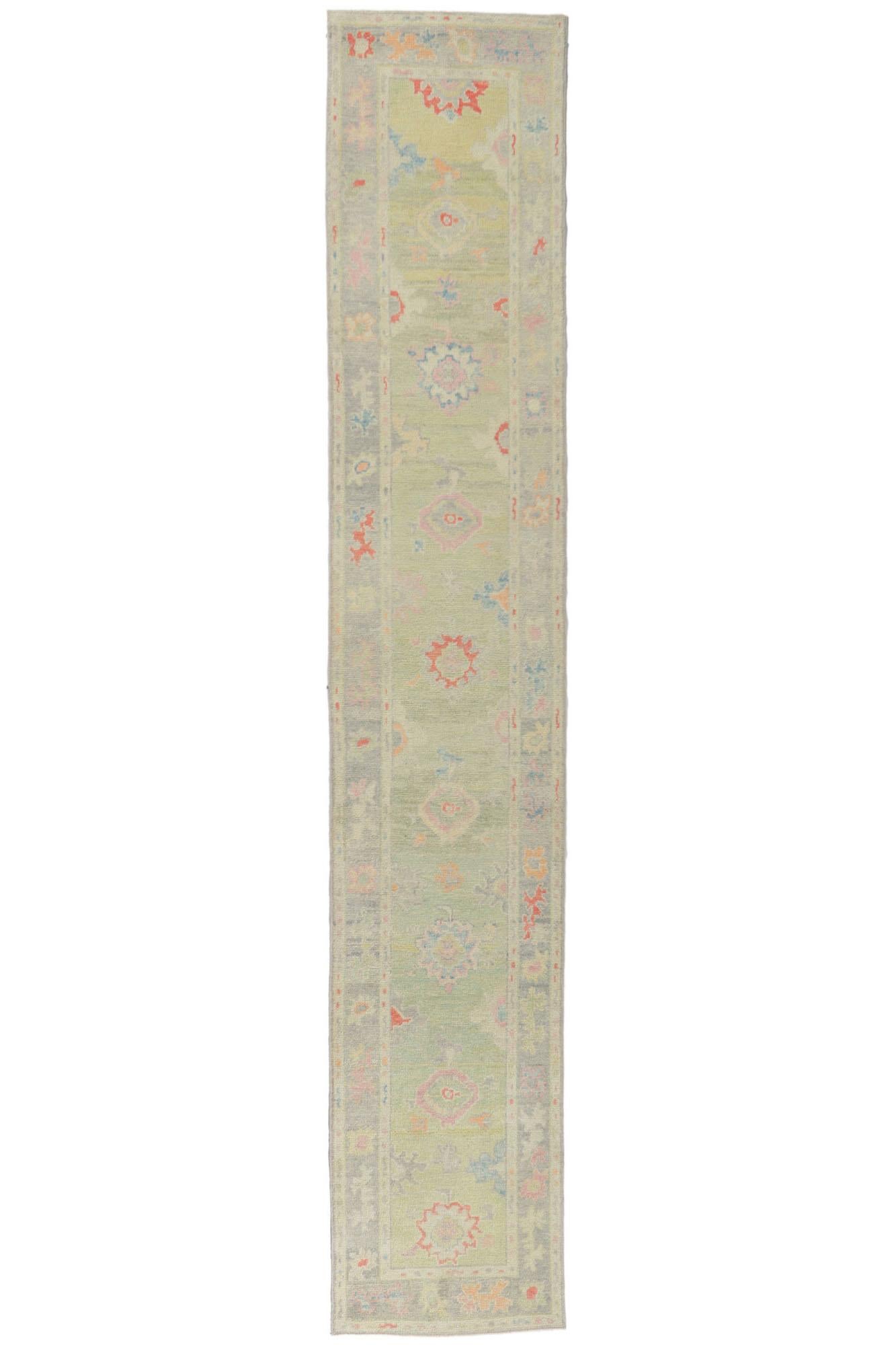 Neuer farbenfroher zeitgenössischer türkischer Oushak-Teppich, 02'10 x 15'08 im Angebot 4