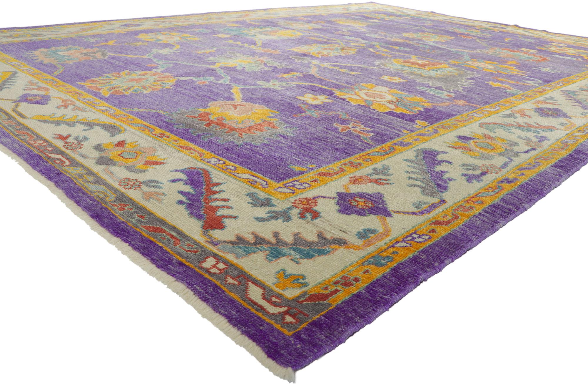 51887 Bunter Oushak Lila Türkischer Teppich, 10'04 x 14'04. Begeben Sie sich auf eine faszinierende Reise mit unserem handgeknüpften Meisterwerk aus Wolle - einem farbenfrohen türkischen Oushak-Teppich, der über das Gewöhnliche hinausgeht und den