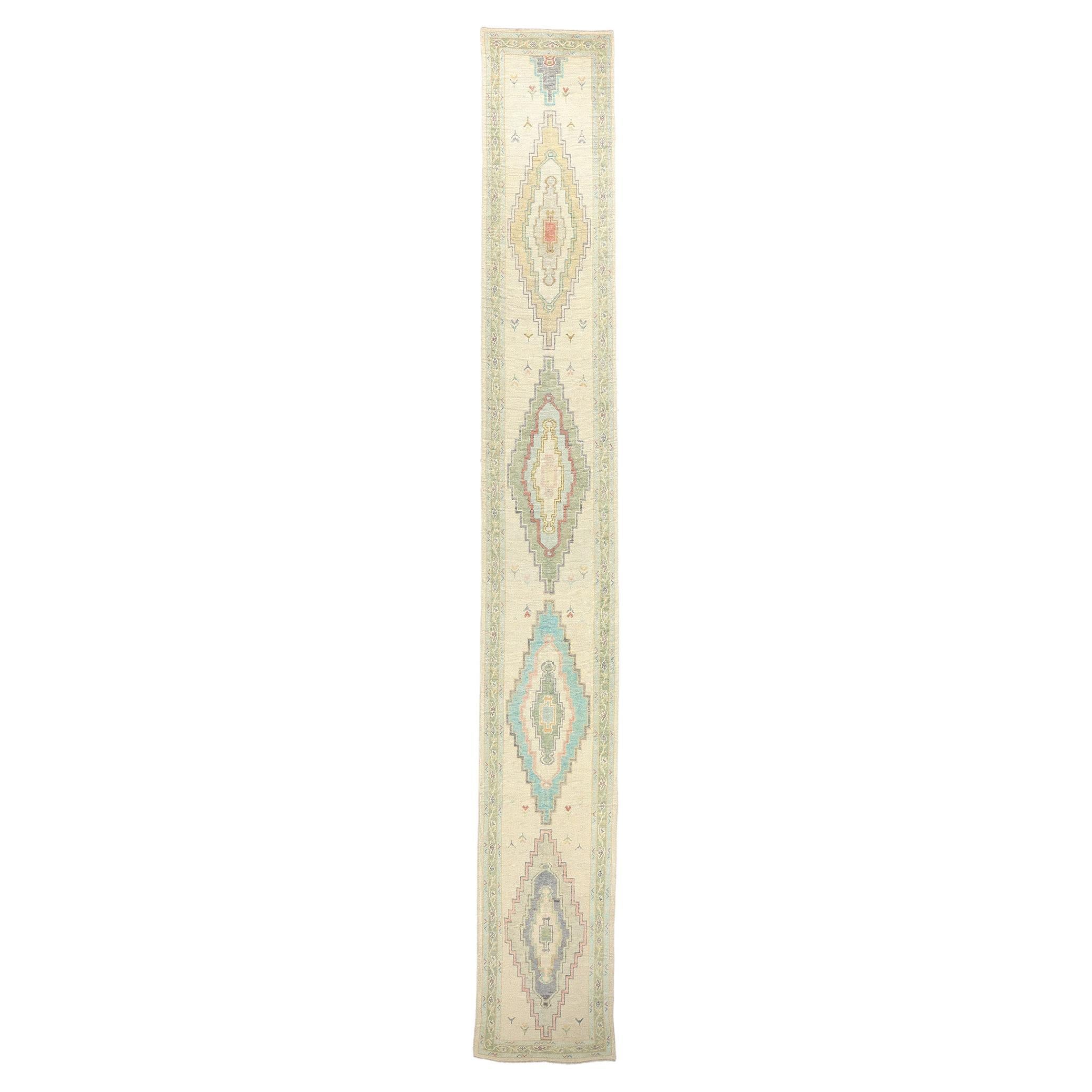 Neuer farbenfroher türkischer Oushak-Teppich mit Diamanten im modernen Stil mit modernem Stil, 03'01 x 22'07