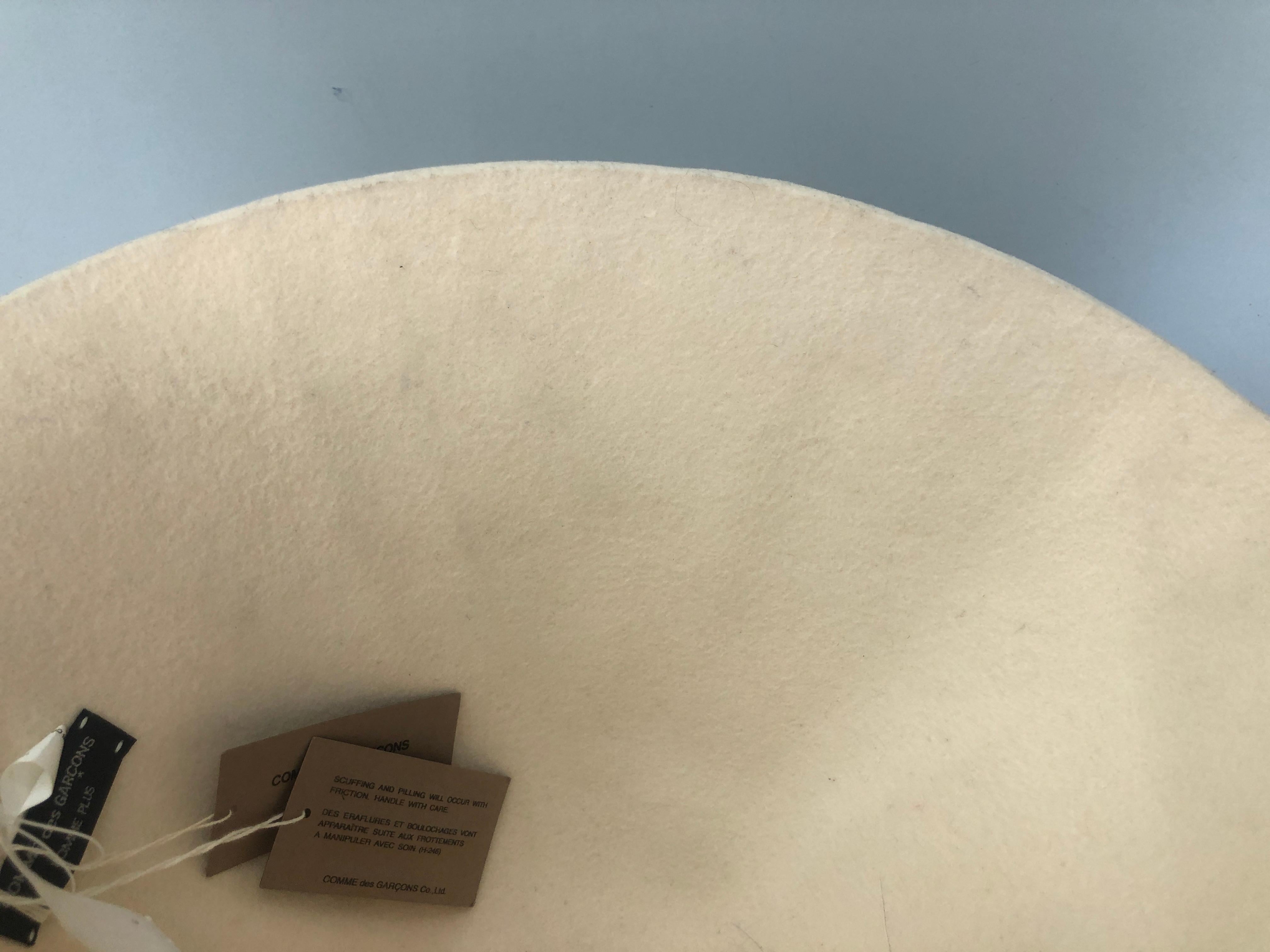 new COMME DES GARCONS HOMME PLUS 2015 cream wool felt structured bowl hat rare 1