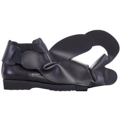 new COMME DES GARCONS SS14 rare black structured padded leather shoe cover