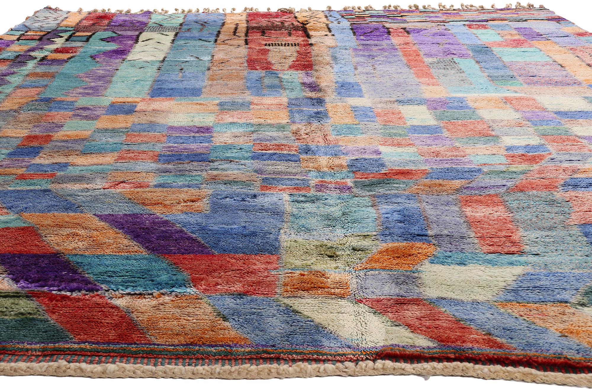 The Chromatic Reverie: A Rare Artistic Beni Mrirt Moroccan Masterpiece In New Condition For Sale In Dallas, TX