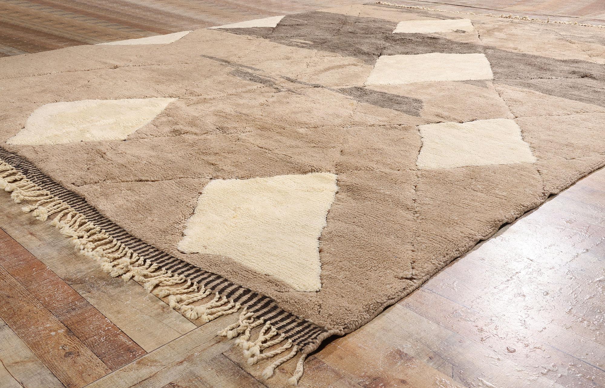 New Contemporary Berber Beni Mrirt Moroccan Rug with Modern Style For Sale 6