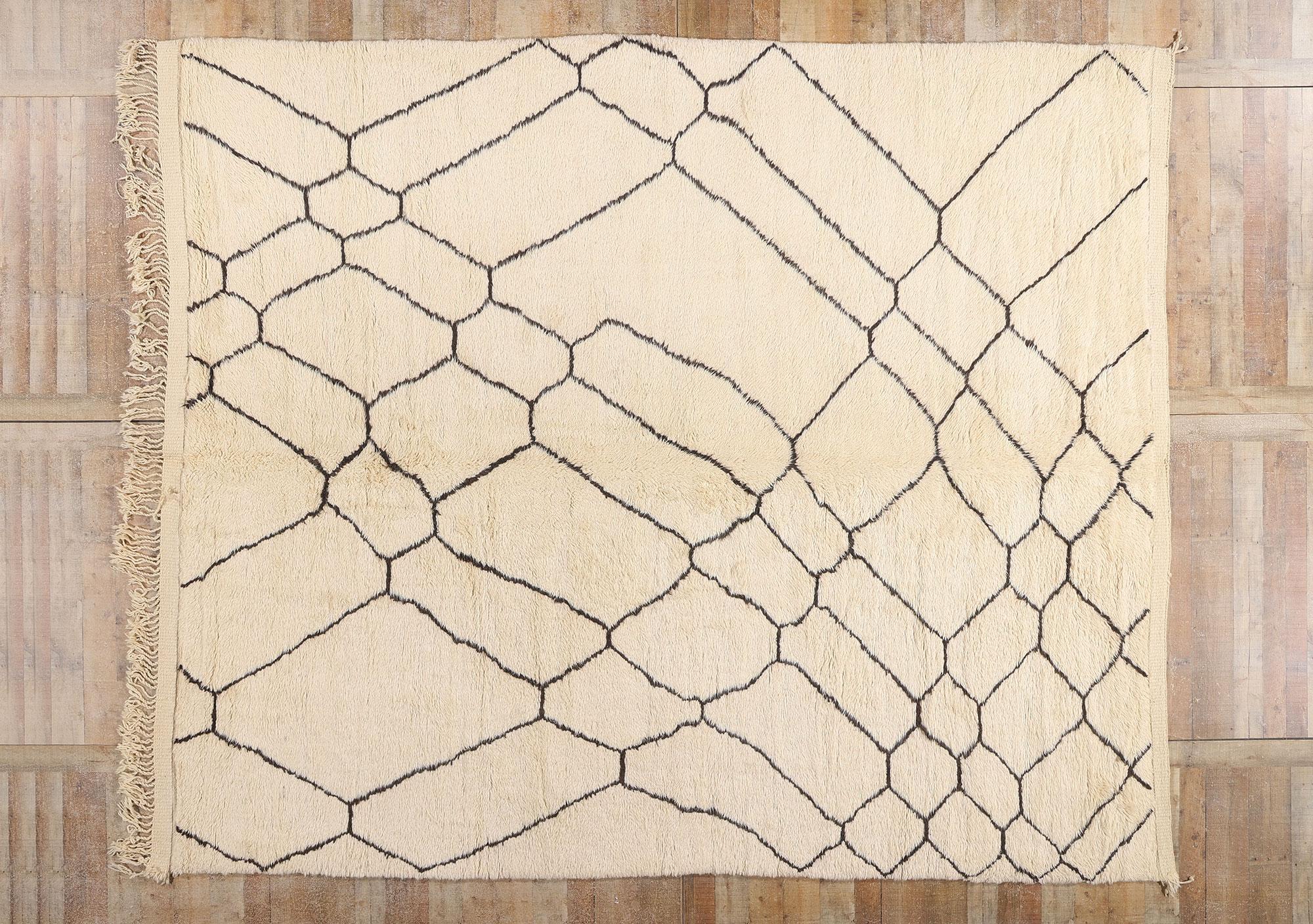 New Contemporary Berber Beni Mrirt Moroccan Rug with Organic Modern Style For Sale 5