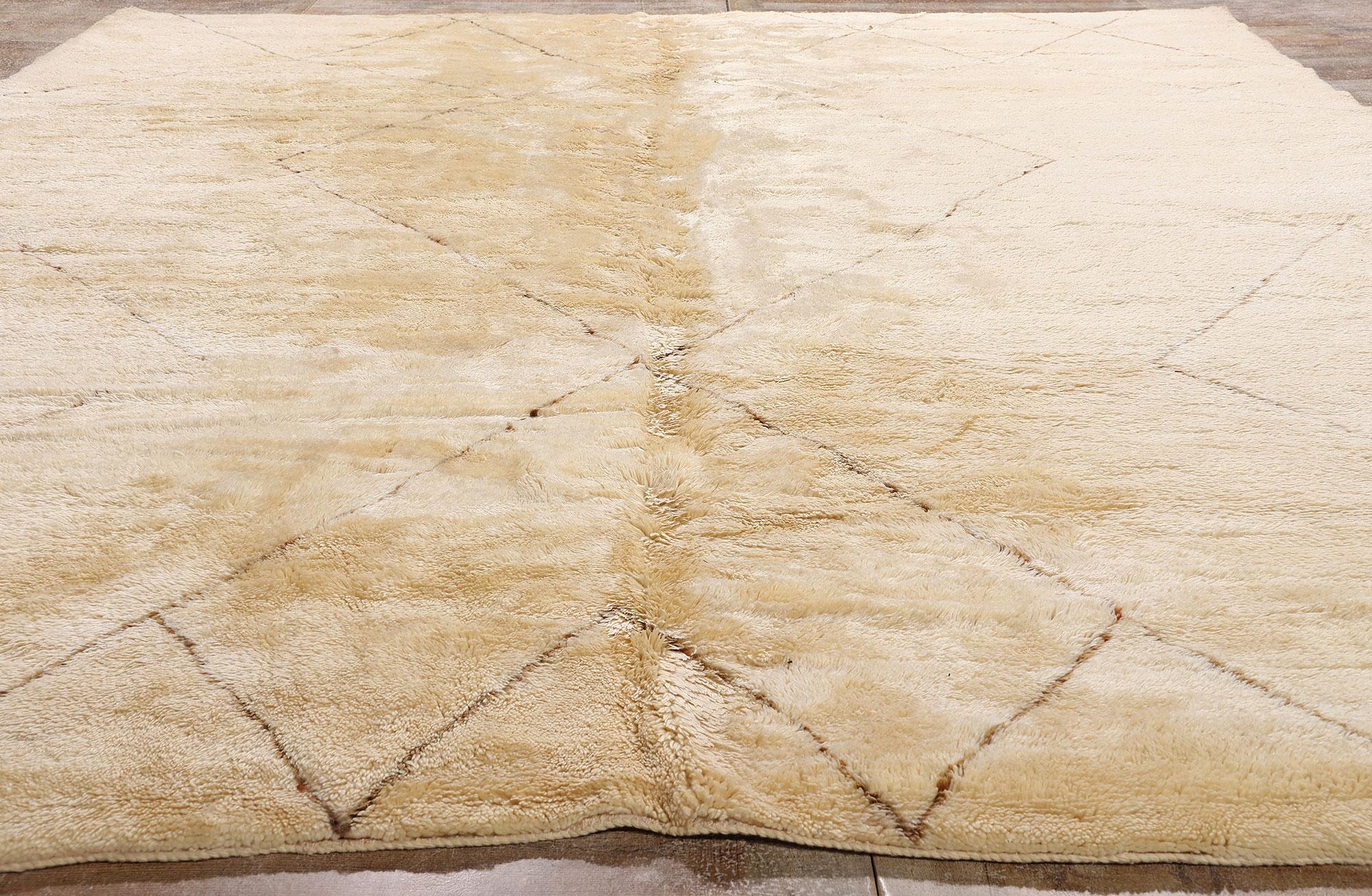 Tapis berbère marocain, style moderne organique et collis de Shibui subtils Neuf - En vente à Dallas, TX