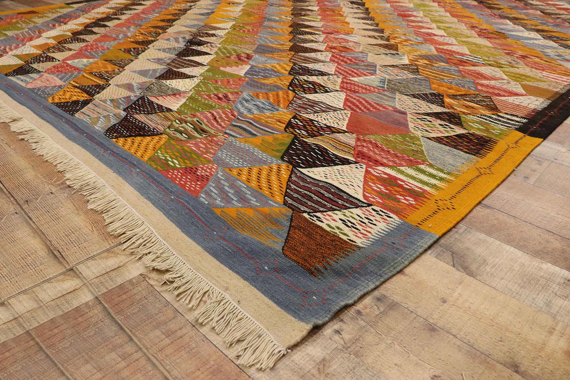 New Contemporary Berber Moroccan Kilim Rug, Modern Cabin Style Flat-Weave Rug In New Condition For Sale In Dallas, TX