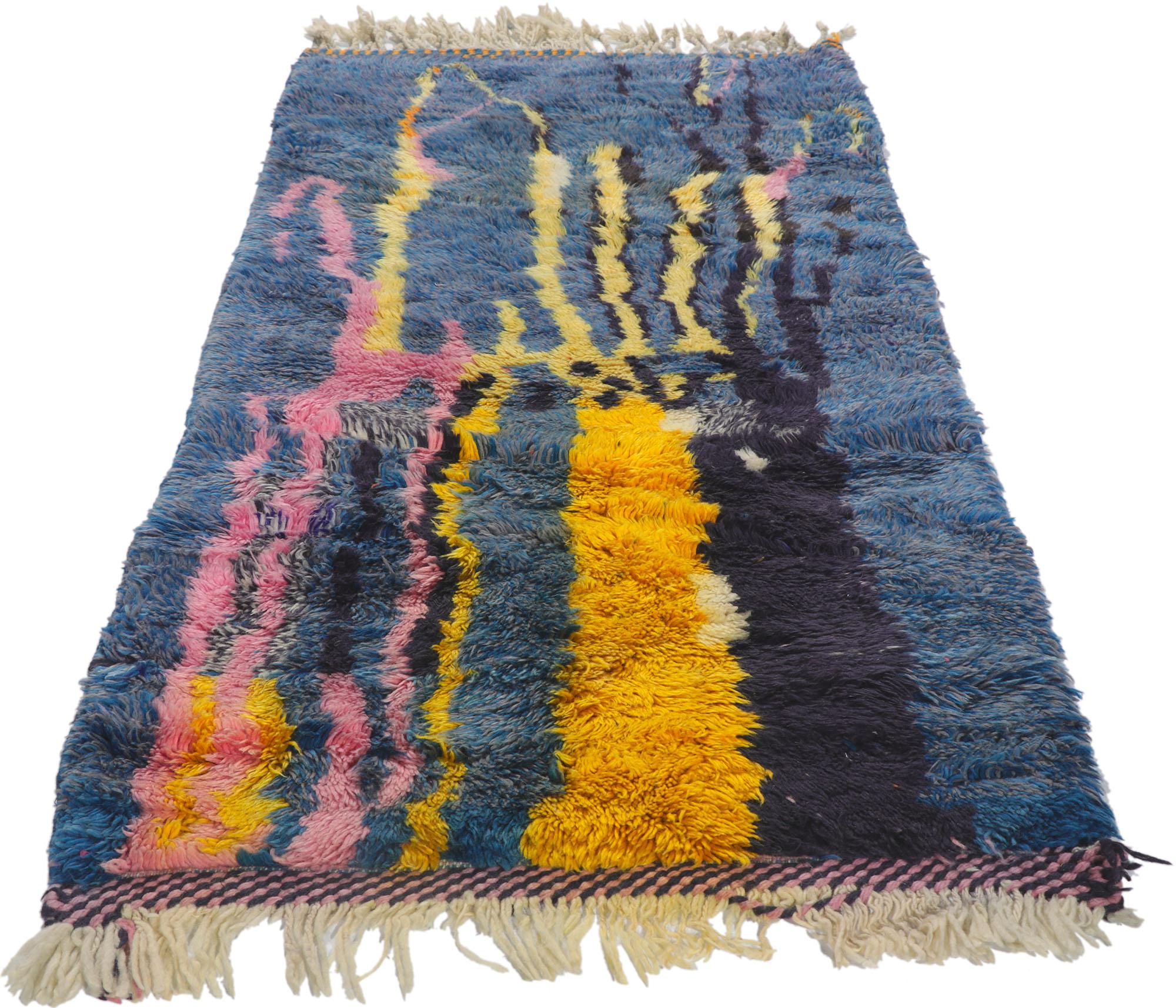 Bunt abstrakter marokkanischer Teppich, Abstrakter Expressionismus trifft Nomaden-Charm (Stammeskunst) im Angebot