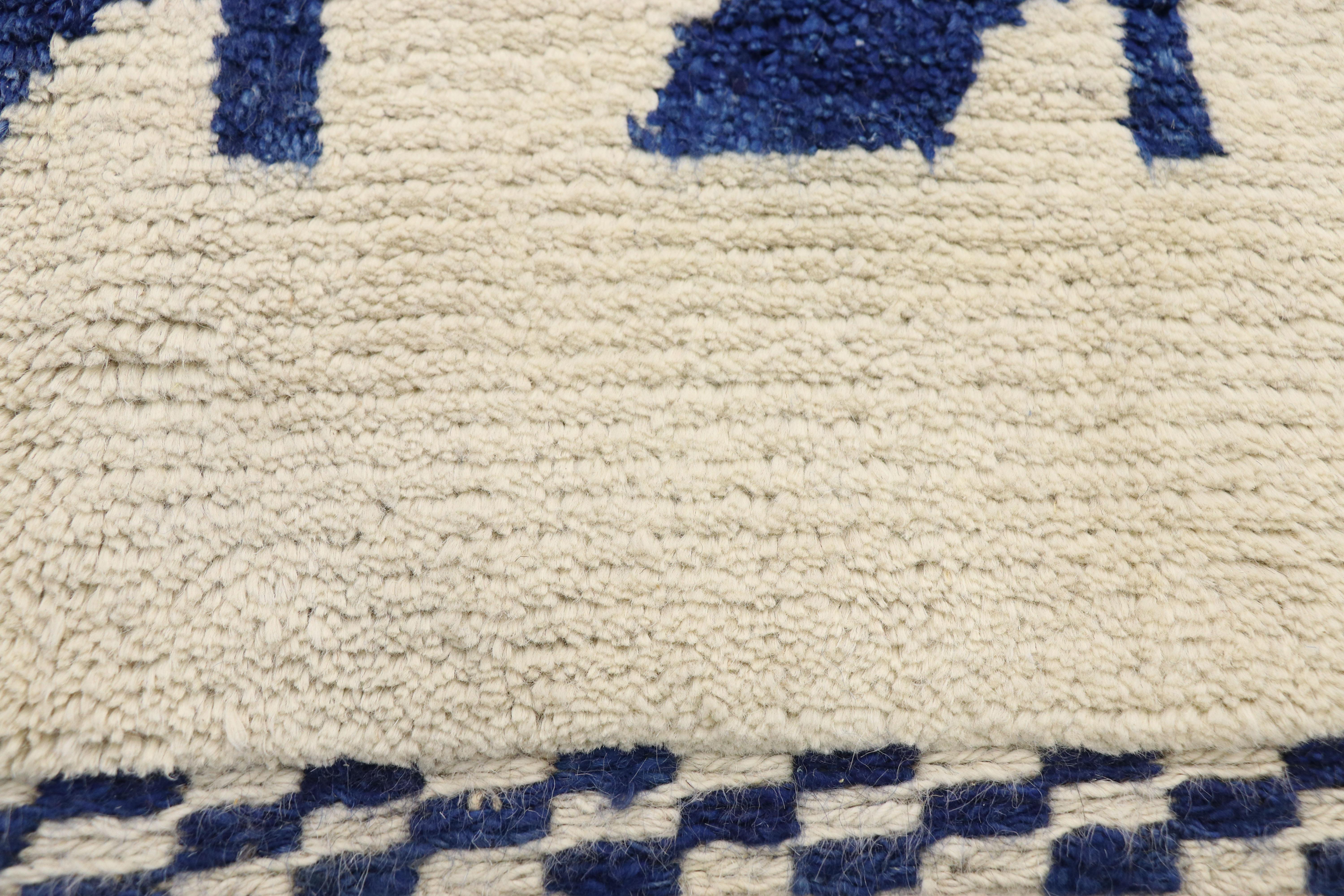 Neuer zeitgenössischer Teppich im marokkanischen Stil:: inspiriert von Alberto Giacometti Dogon-Stamm (Pakistanisch) im Angebot