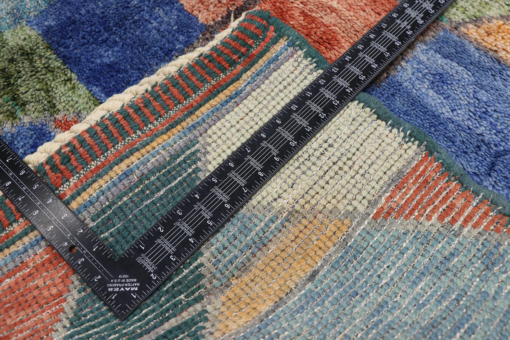 New Contemporary Beni Mrirt Moroccan Carpet with Expressionist Style In New Condition For Sale In Dallas, TX