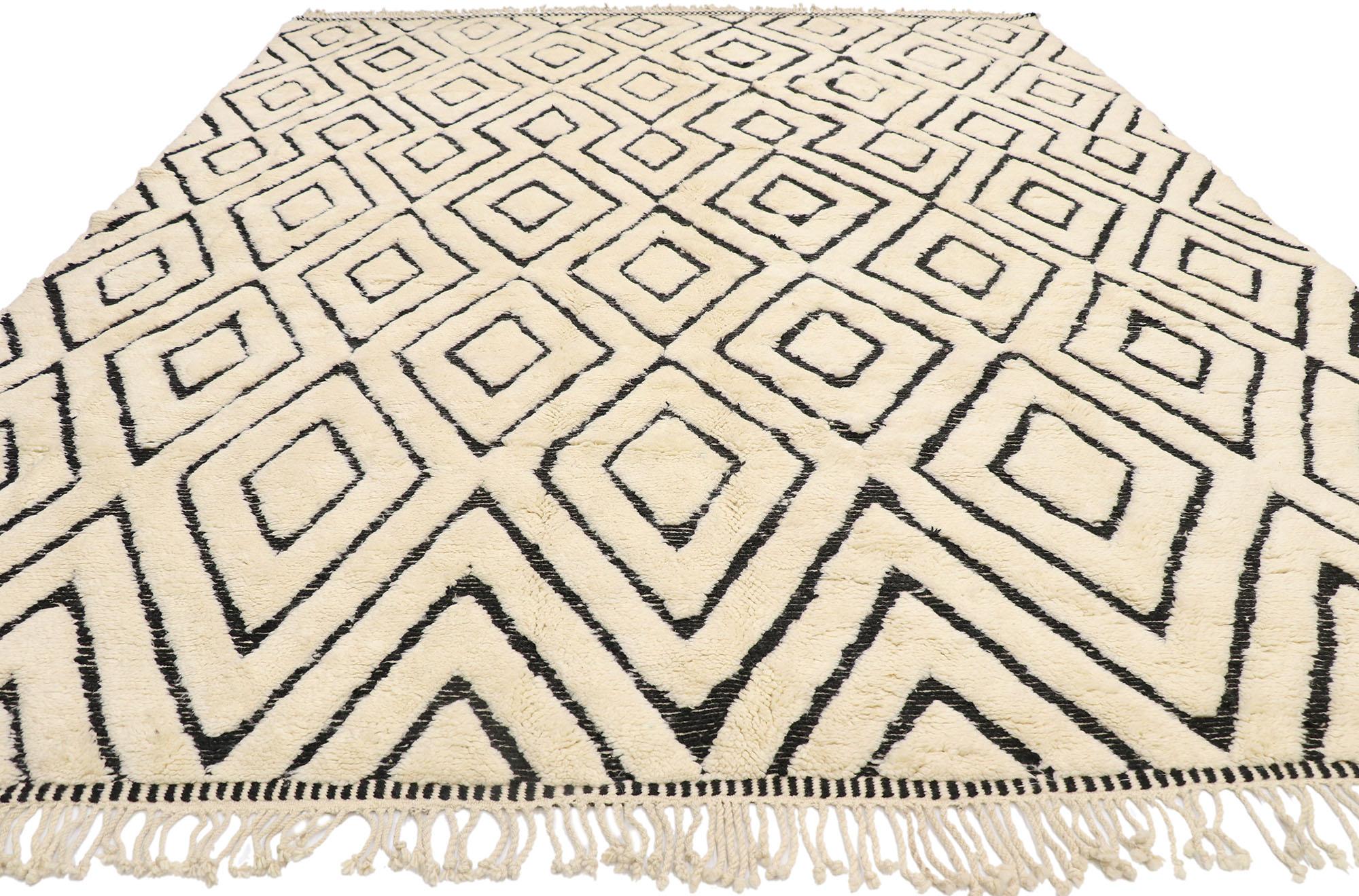 Minimalist New Contemporary Berber Moroccan Rug with Modernist Style For Sale