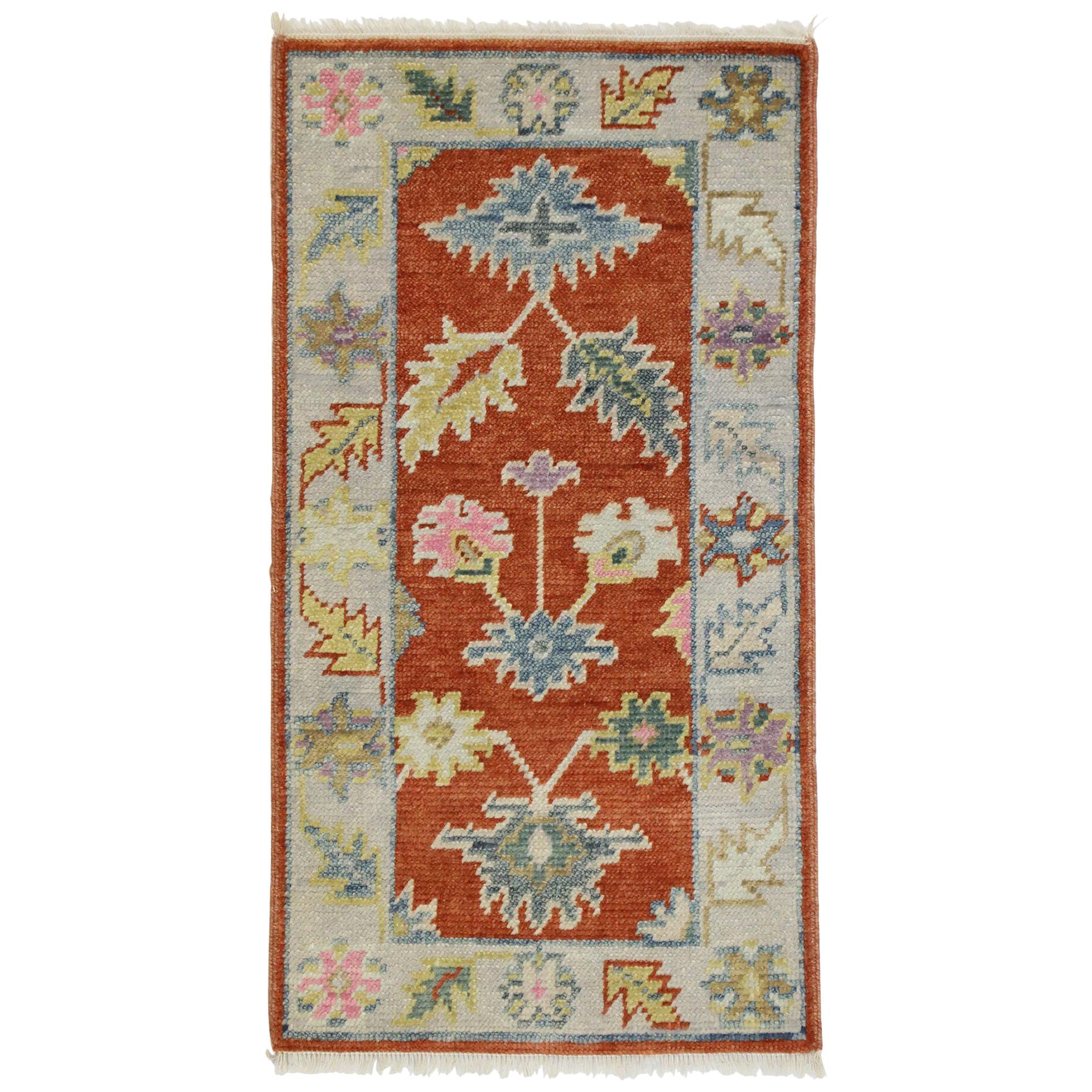 New Contemporary Colorful Oushak Accent Rug for Entryway, Foyer, or Kitchen For Sale