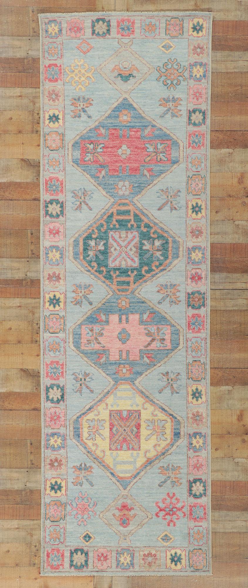New Contemporary Colorful Oushak Runner with Modern Style In New Condition For Sale In Dallas, TX