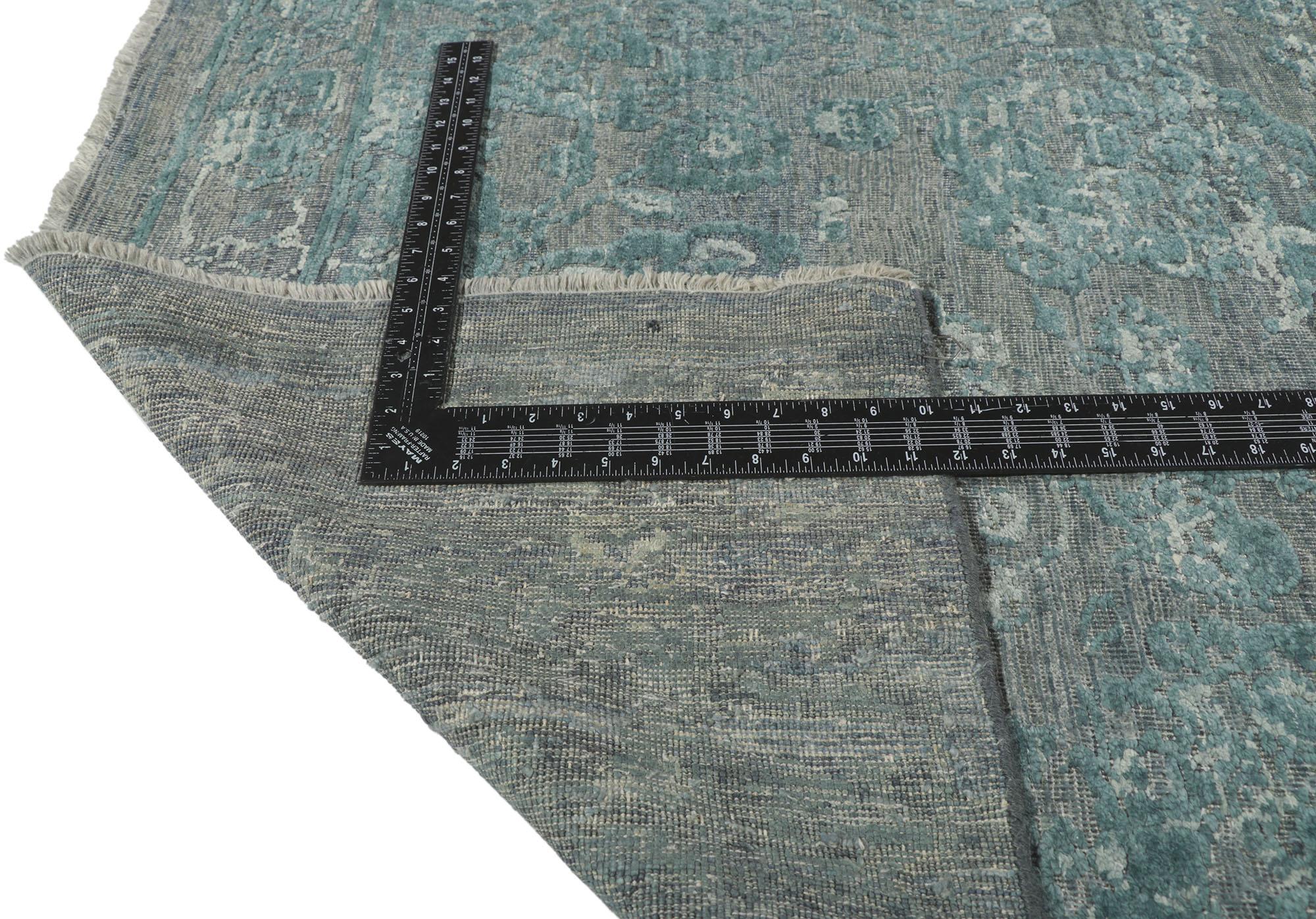 Zeitgenössischer hochgeschlossener strukturierter zeitgenössischer Teppich im Used-Low-Stil (Handgeknüpft) im Angebot
