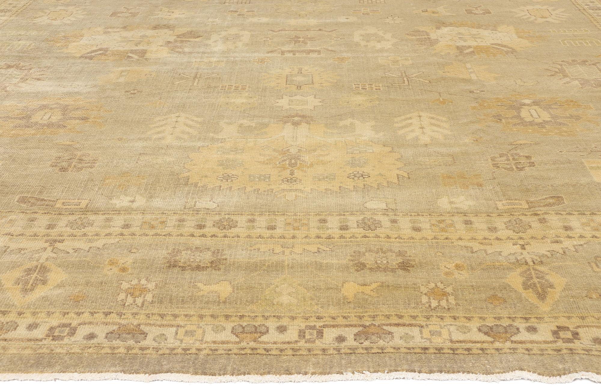 New Contemporary Earth-Tone Oushak Rug with Transitional Style (Indisch) im Angebot