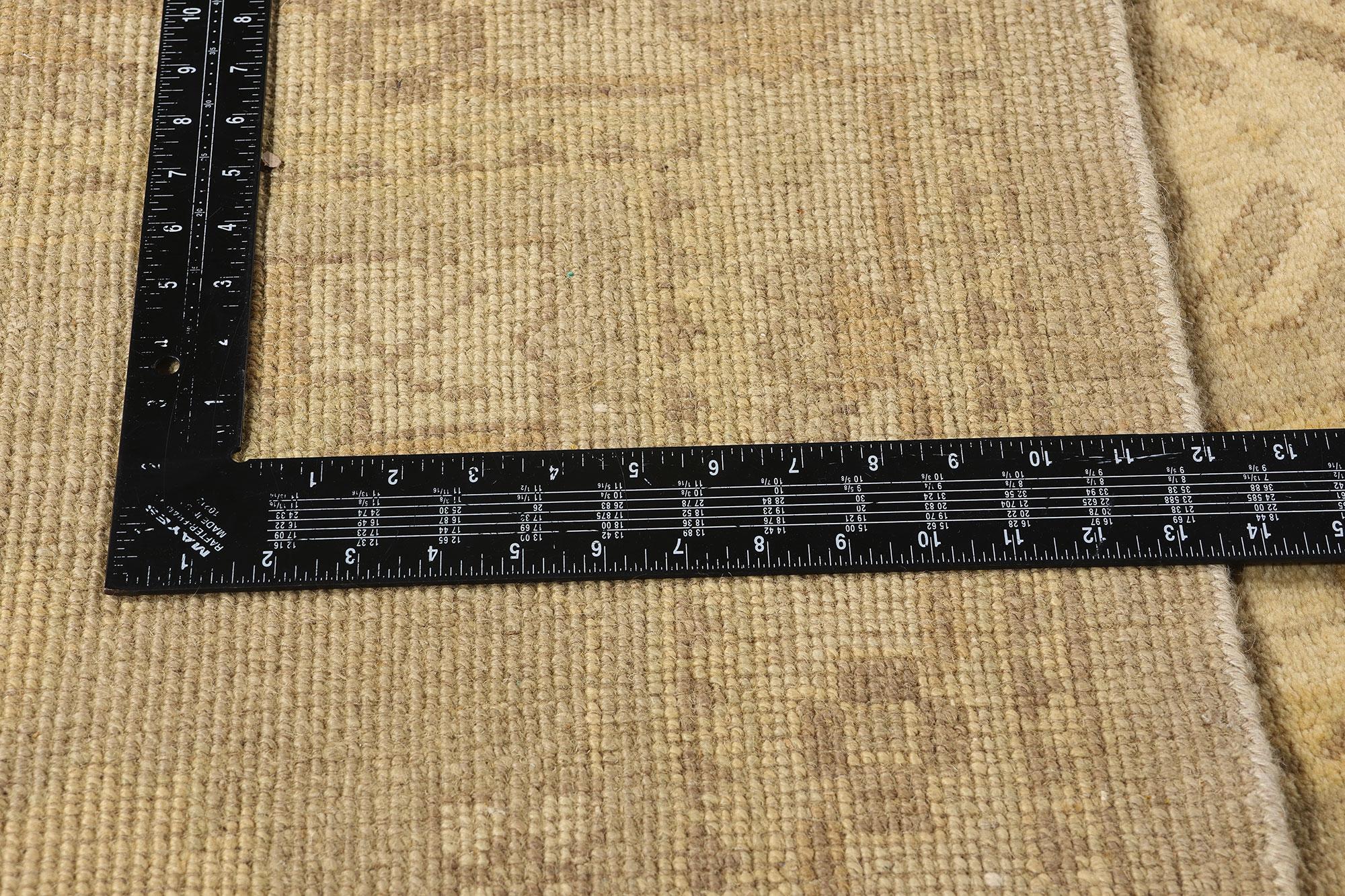 New Contemporary Earth-Tone Oushak Rug with Transitional Style im Zustand „Neu“ im Angebot in Dallas, TX